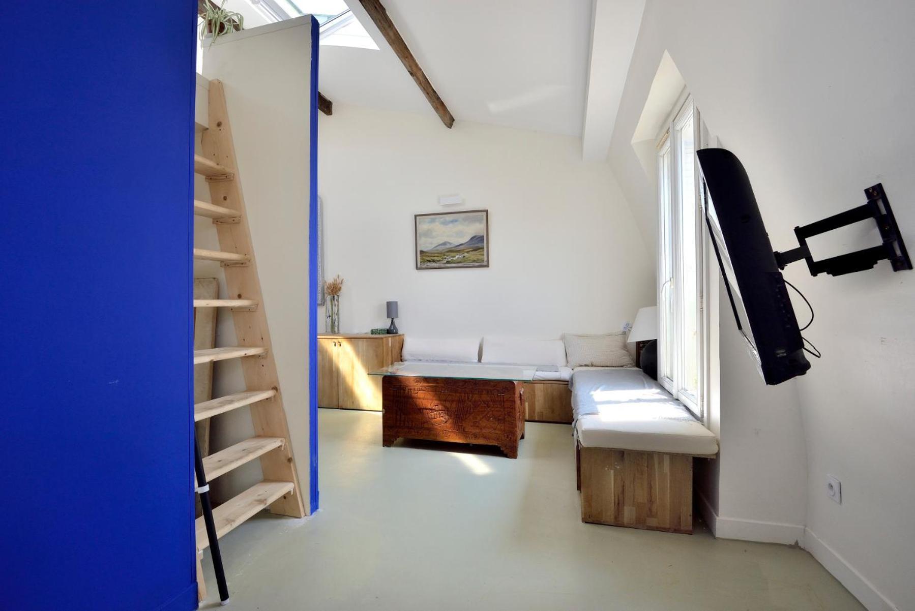 Appartement Stylish Attic Conversion Paris
