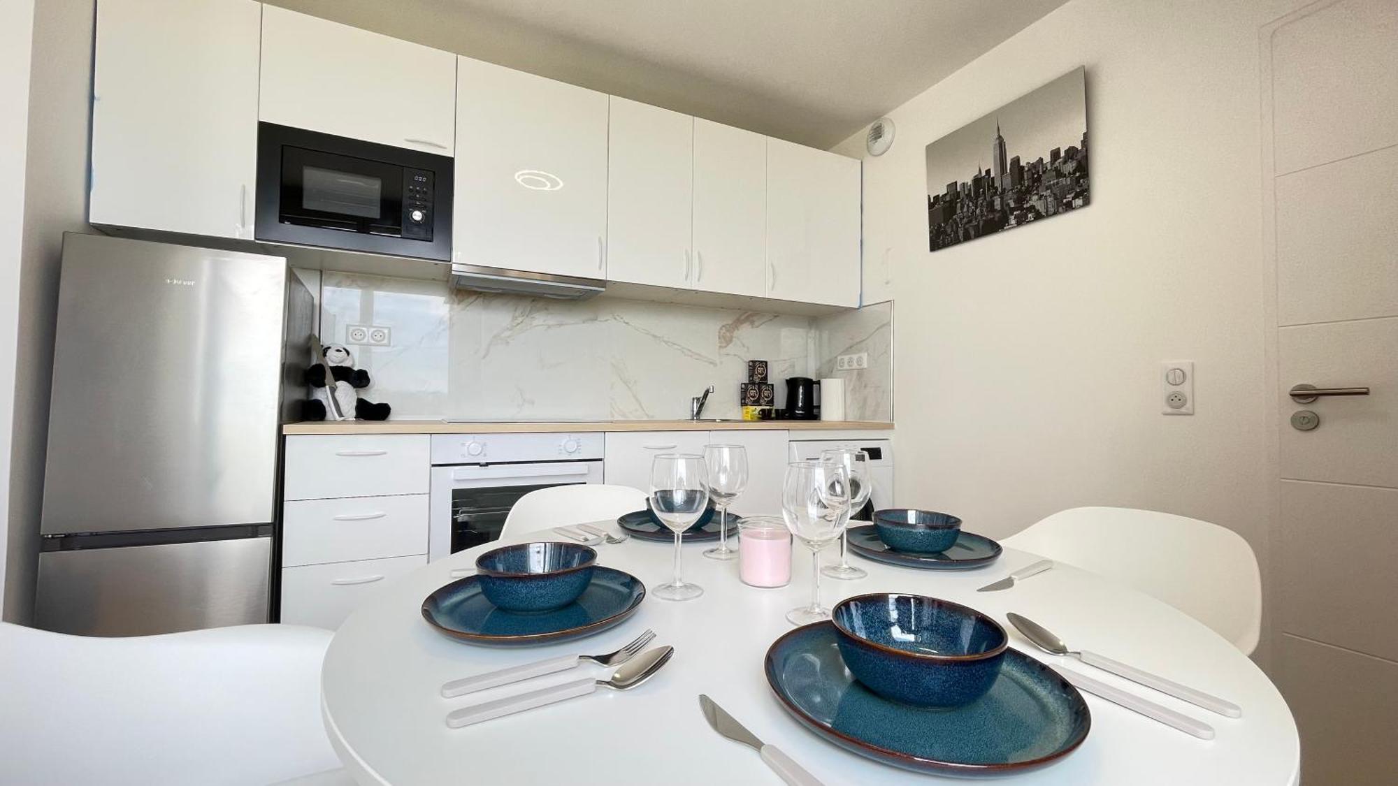 Apartment 104 - Luxe Et Confort Pour 4, Entierement Renove *