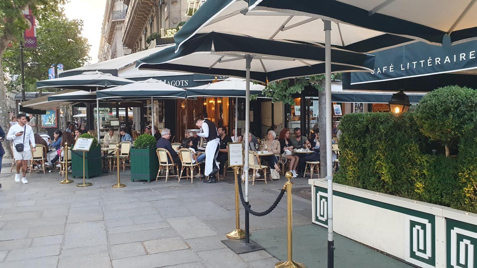 Gorgeous Place ,Center Paris,Close To Louvre Meusm And Eiffel Tour ,Front Metro Apartment *
