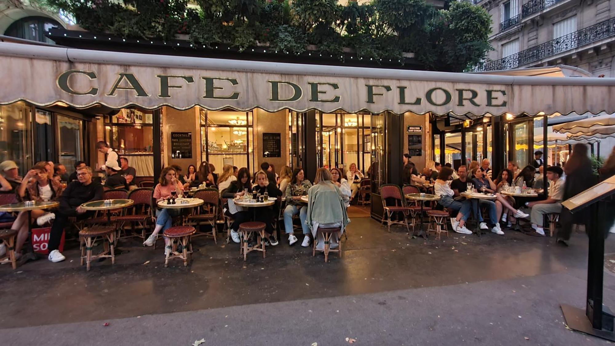 Gorgeous Place ,Center Paris,Close To Louvre Meusm And Eiffel Tour ,Front Metro Paris