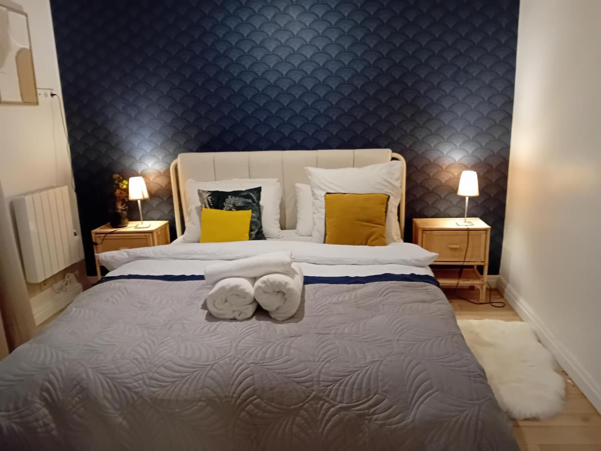 Apartment Gorgeous Place ,Center Paris,Close To Louvre Meusm And Eiffel Tour ,Front Metro Paris