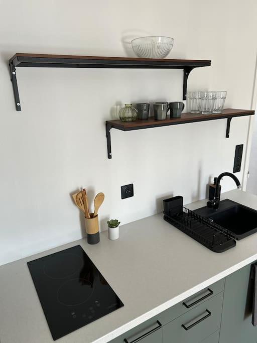 Renovated Flat Near Tour Eiffel Apartment *