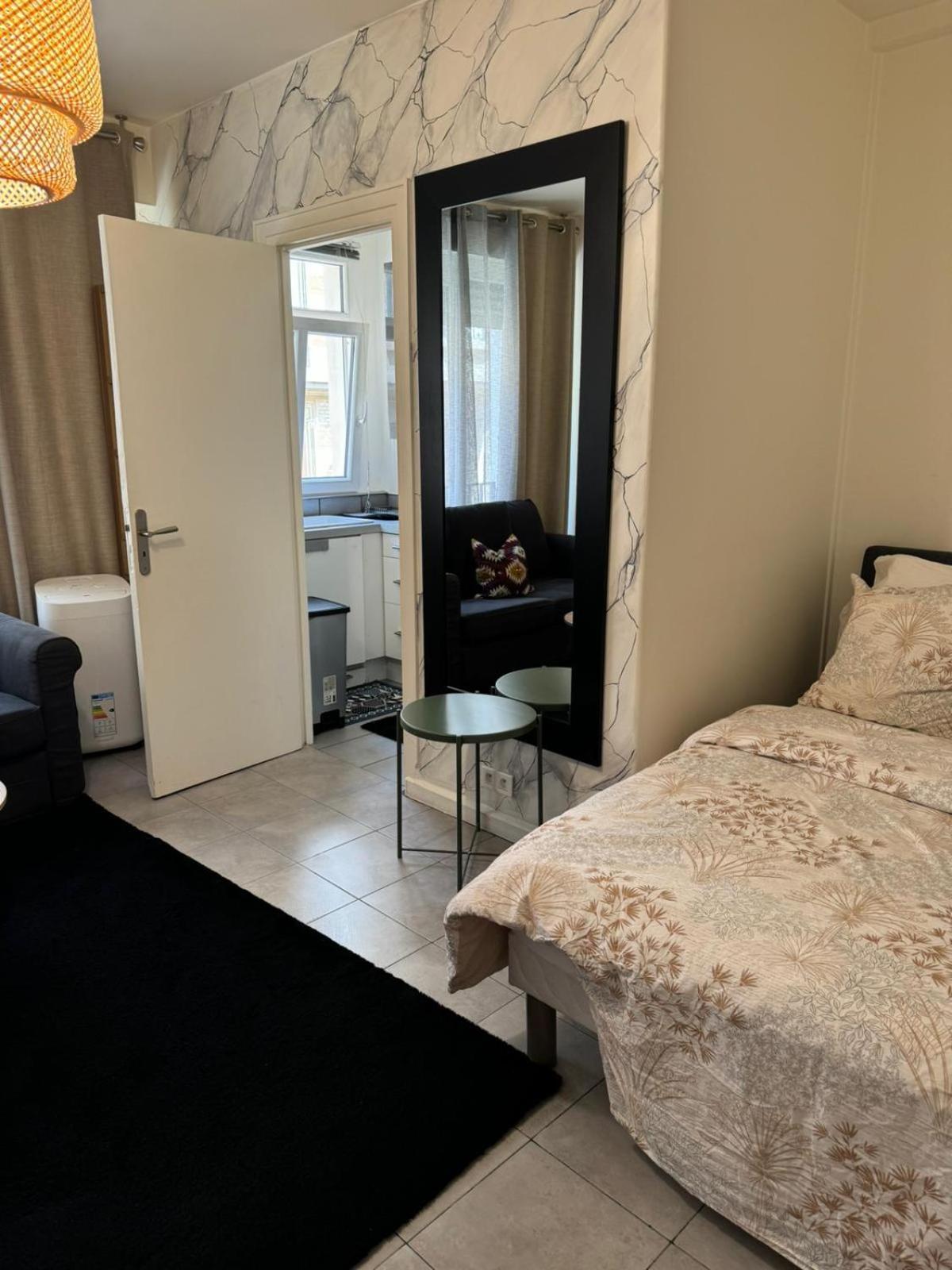 16 Apartment Paris