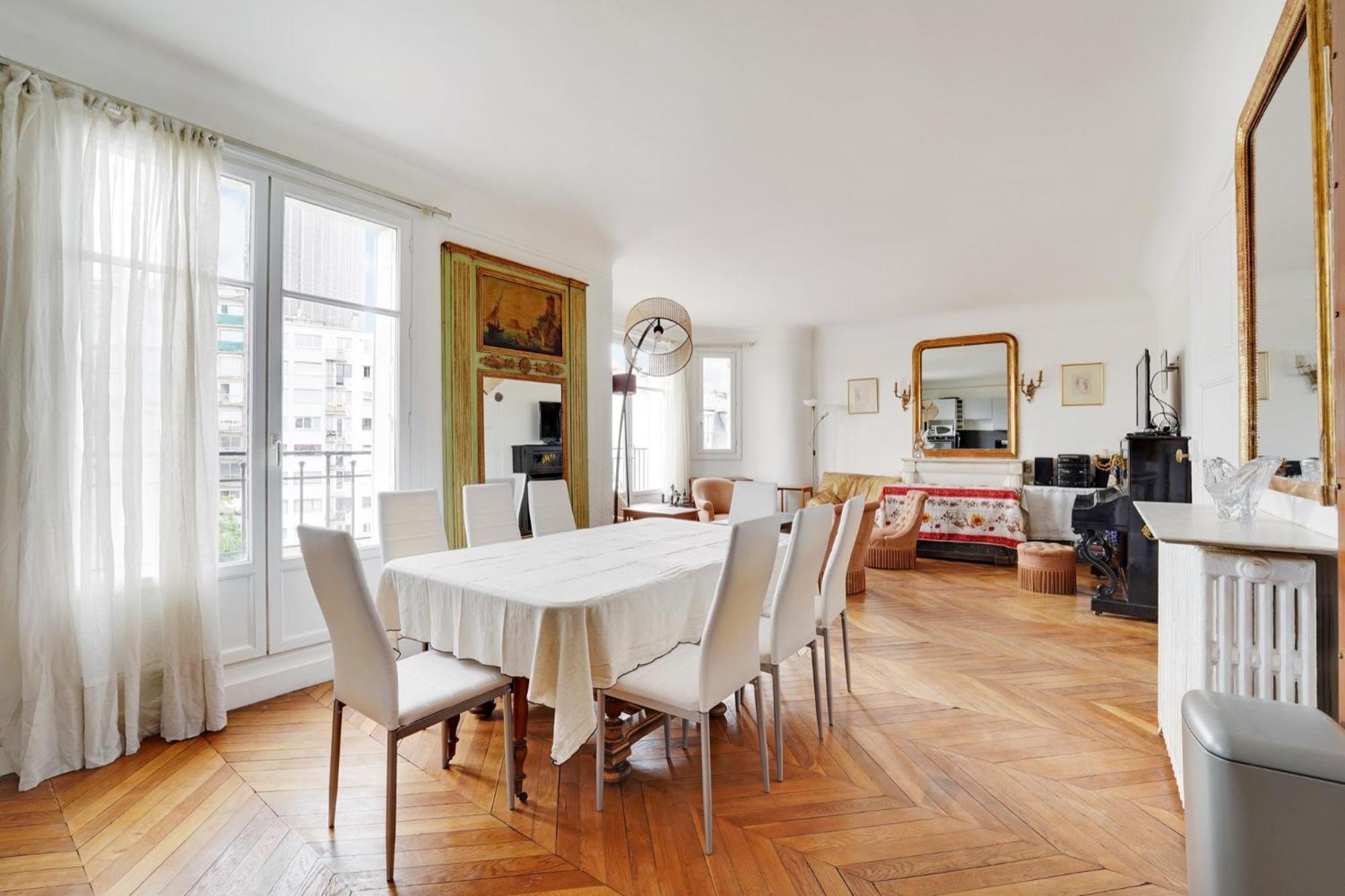 4 120m2 - Vue Tour Eiffel A Saint-germain Apartment Paris