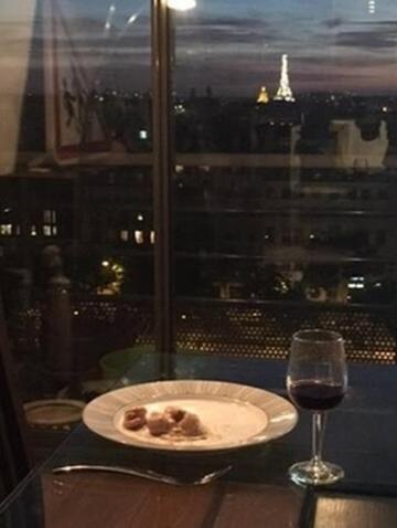 Floor With Eiffel Tower View And Roof Paris
