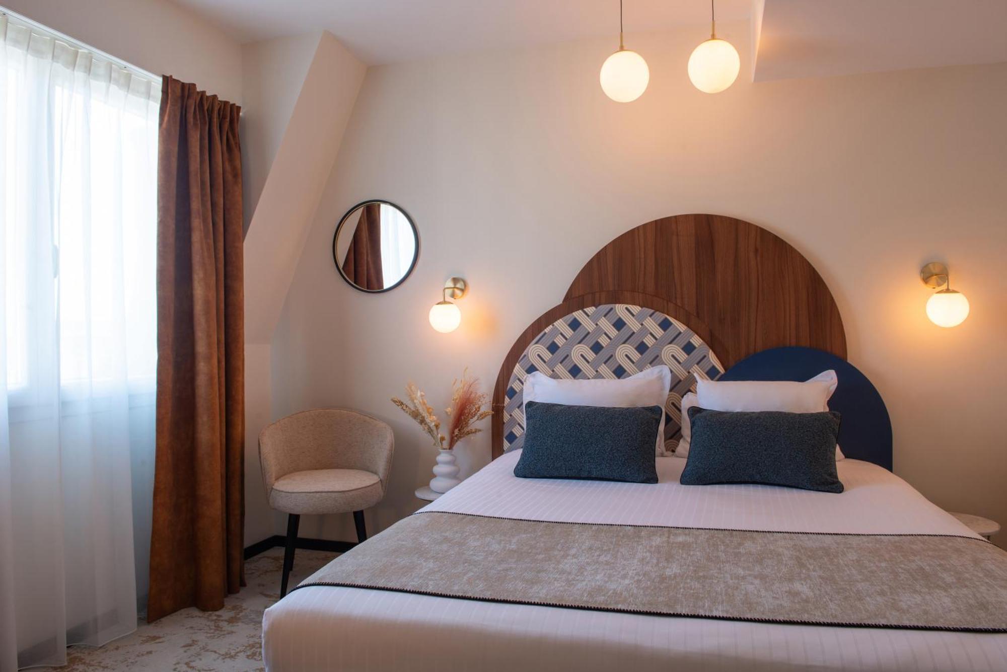 Hotel Helussi Paris