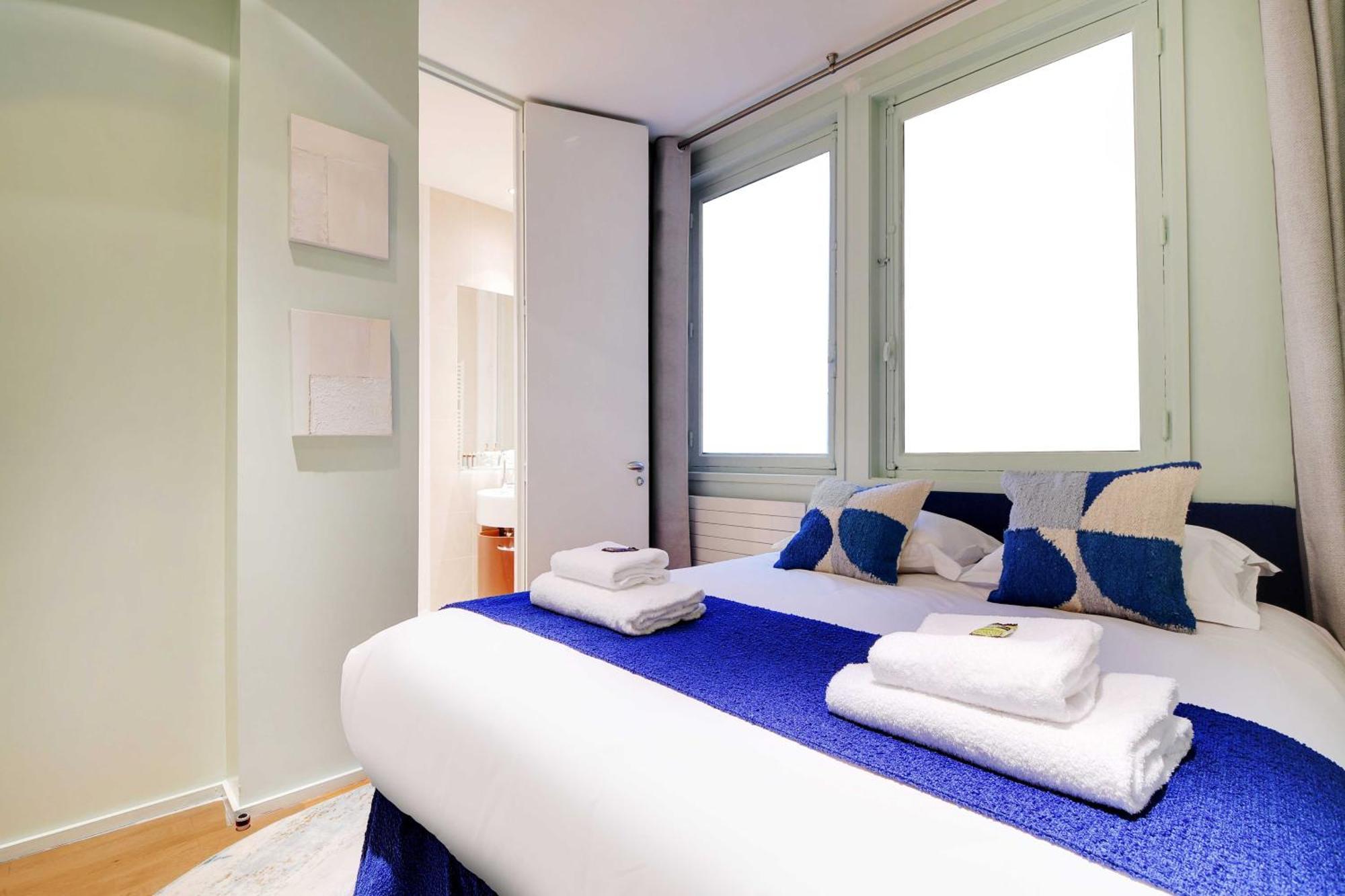 Fabulous House - A Gem In Chic Western Hébergement de vacances Paris