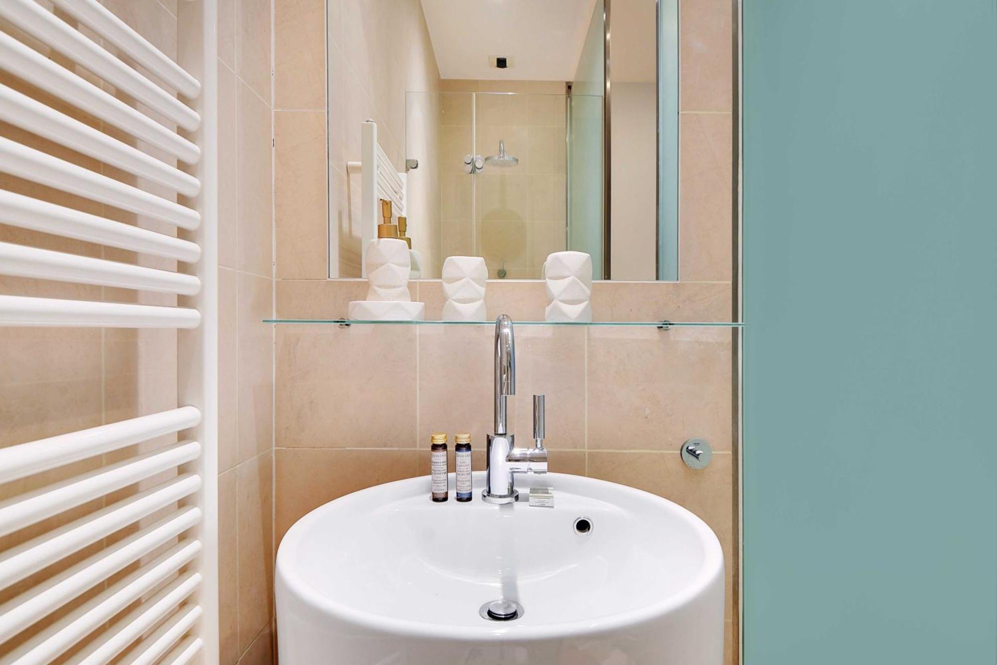 Hébergement de vacances Fabulous House - A Gem In Chic Western Paris