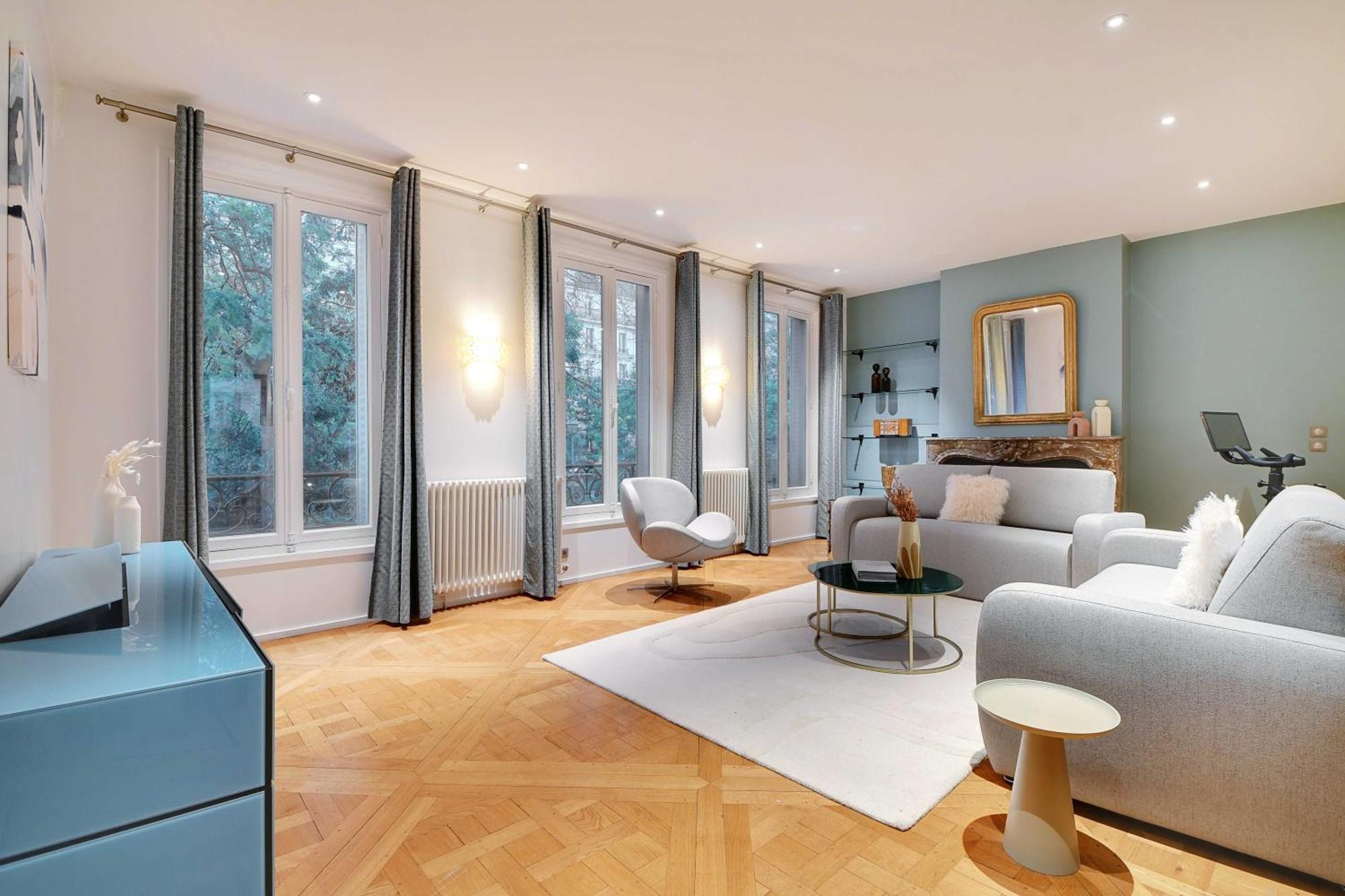 Fabulous House - A Gem In Chic Western Hébergement de vacances Paris