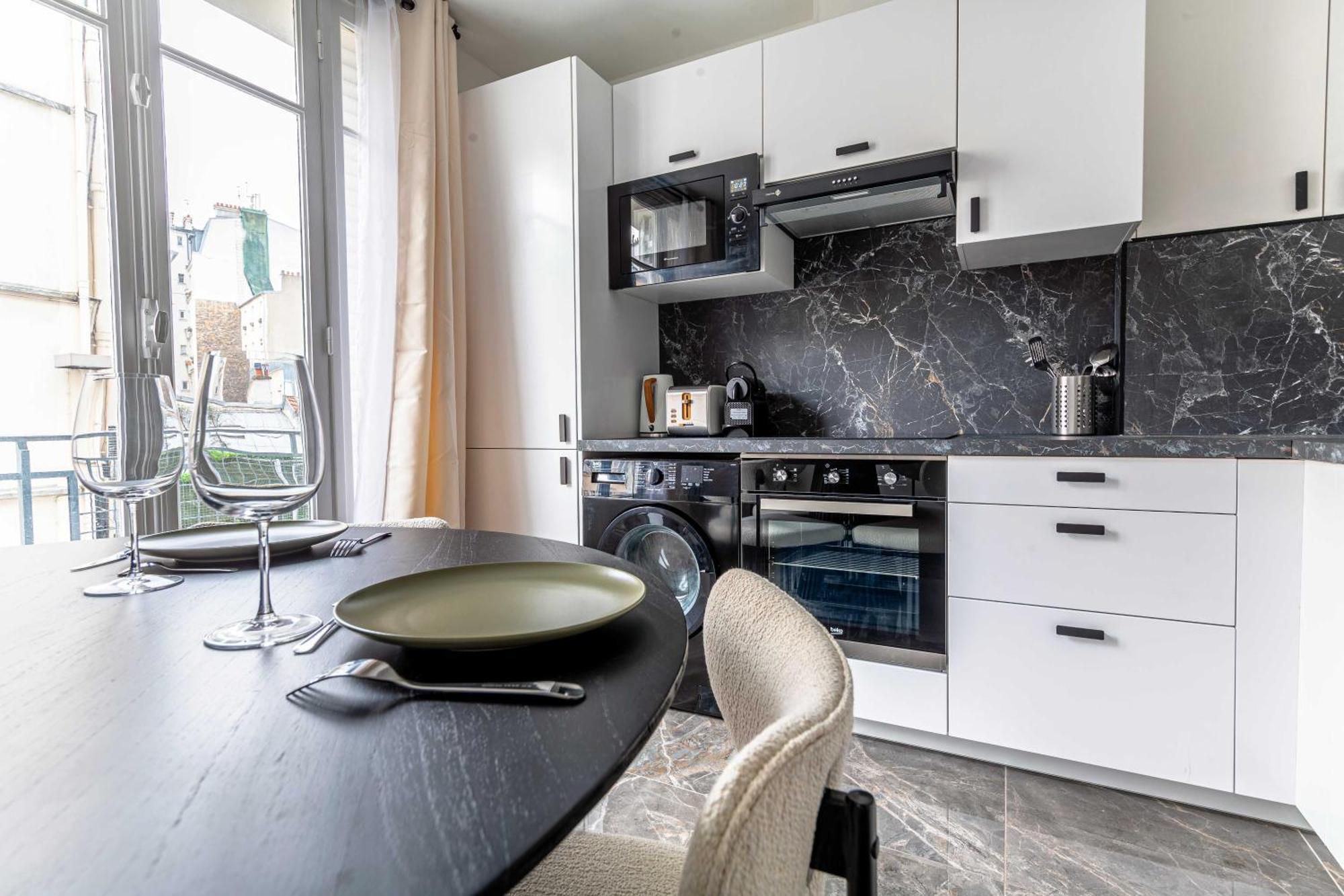 Apartment Bright & Charming - 1br-4p - Montmartre Paris