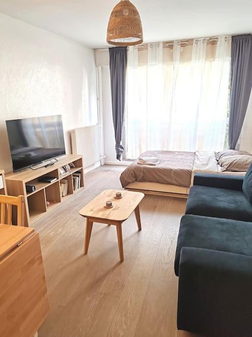 Equipe - Calme - Est Appartement *