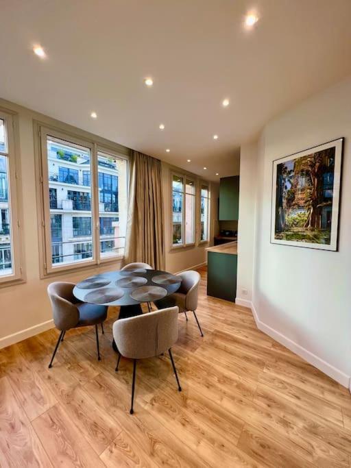 Very Bright Newly Renovated With Ac *