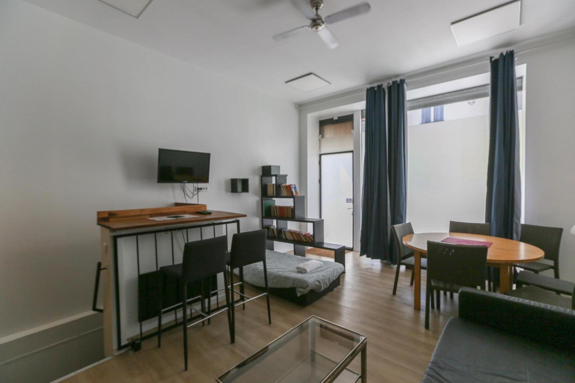 Apartment Comfortable 49 M In The Heart Of