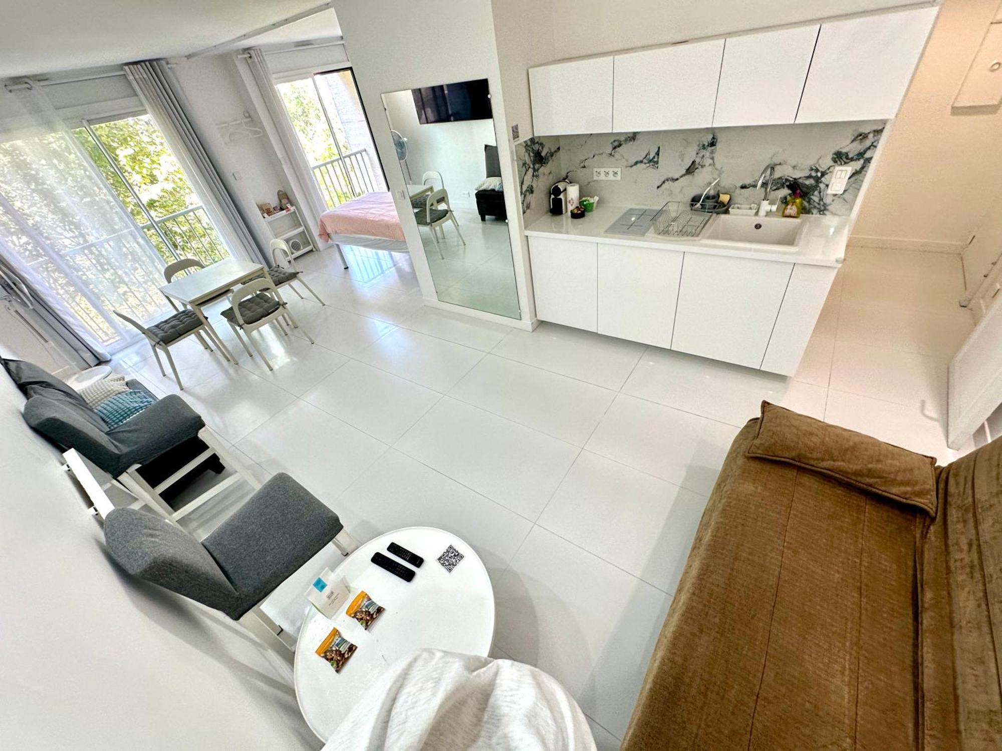Studio Trip In - Gare De L'est Apartment *