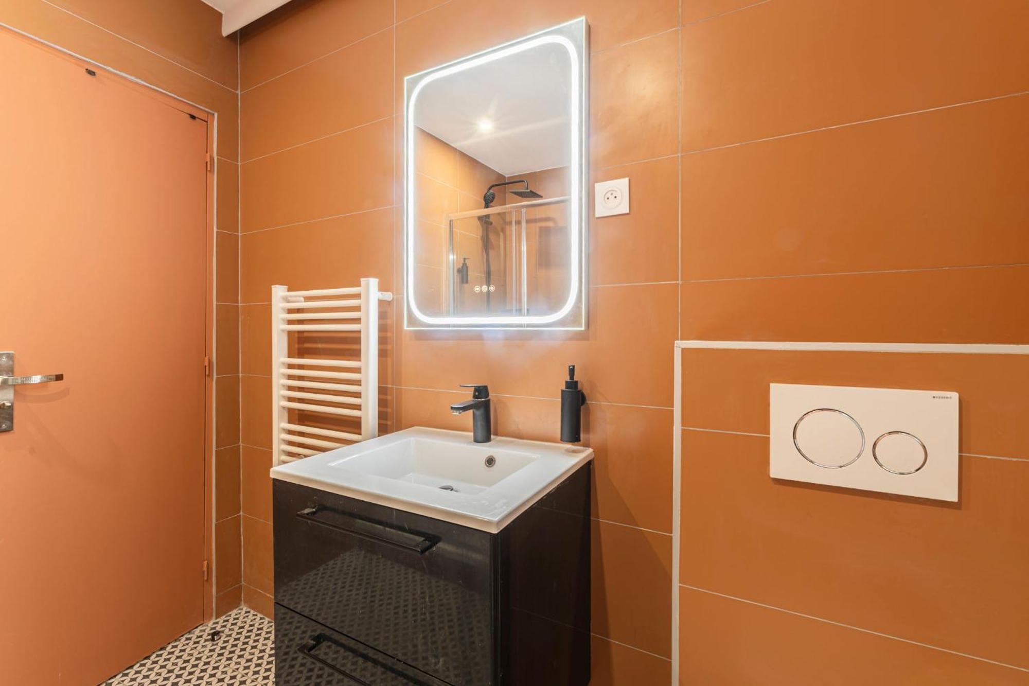 Marais Pompidou 3e, Jacuzzi, 2 Chambres, 4 A 6p Apartment *