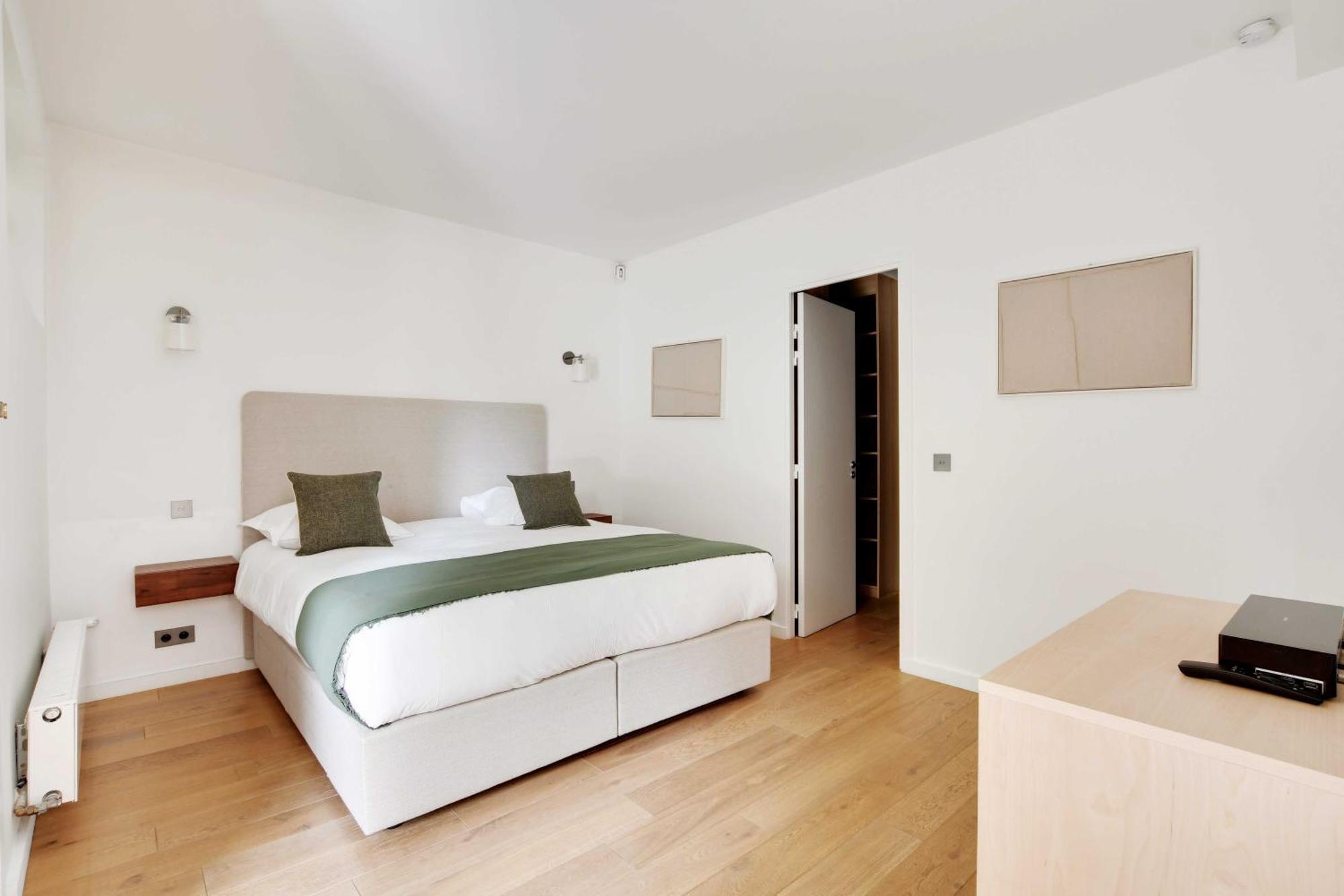 Apartment Passy - Eiffel Tower - Amazing 2br With Garden Paris
