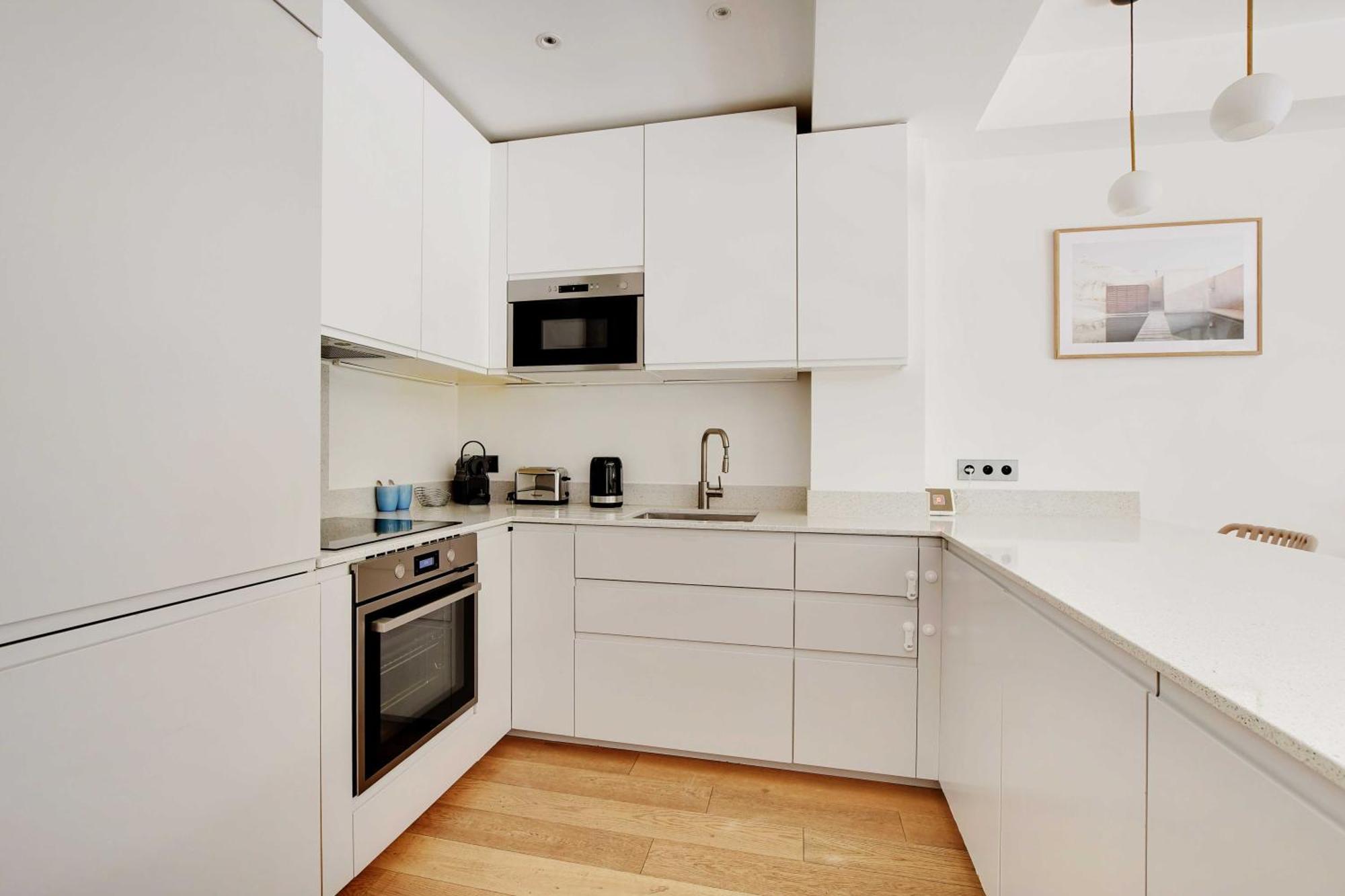 Apartment Passy - Eiffel Tower - Amazing 2br With Garden Paris