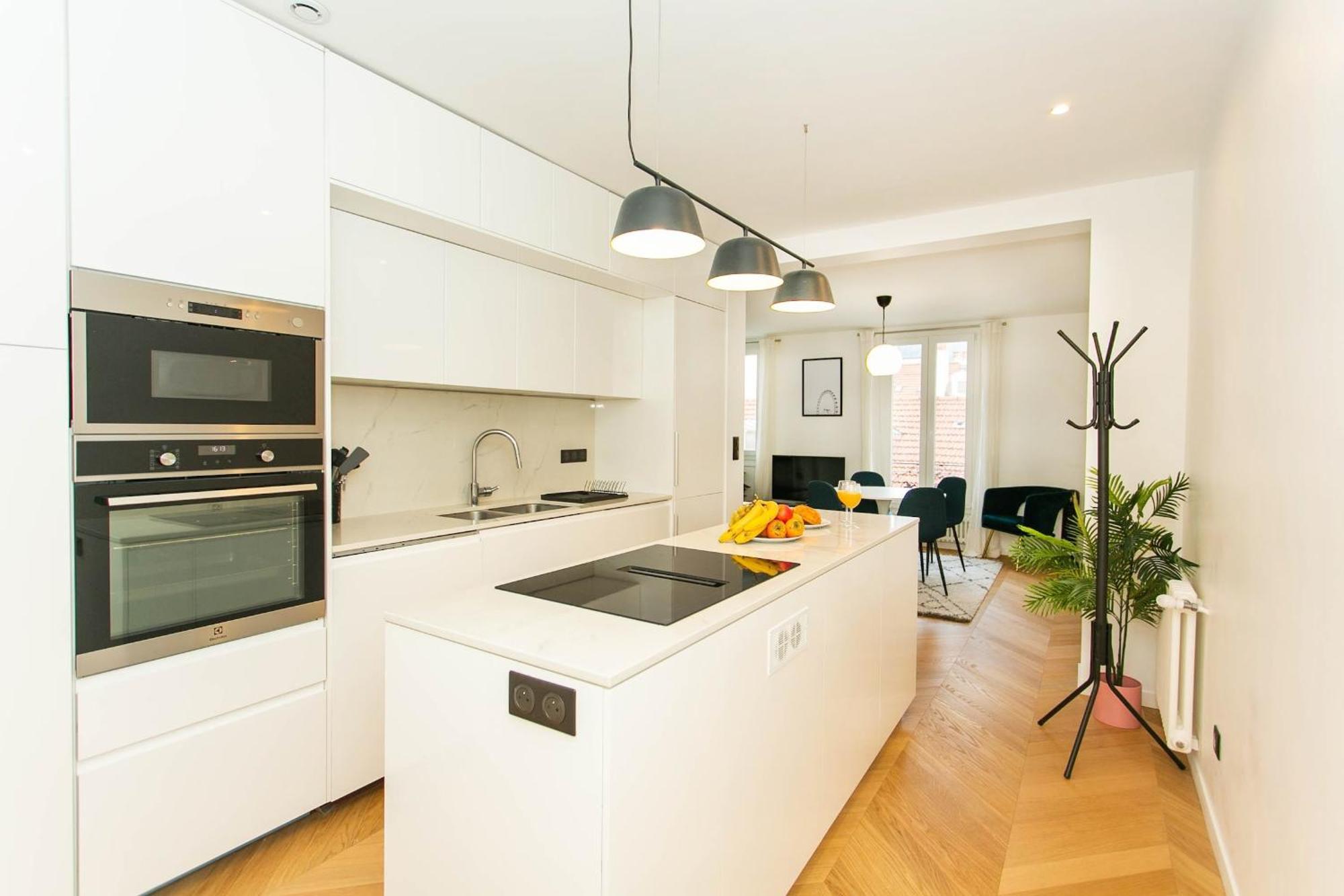 Apartment Haussmann - 2br Near Champs-elysees - Cityapartmentstay