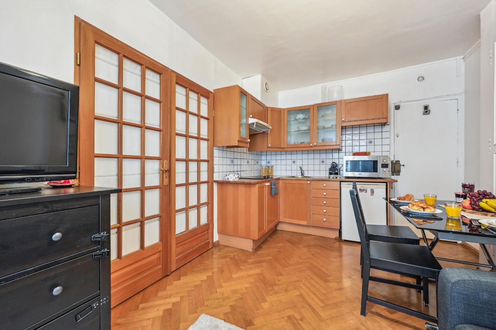 Eiffel Tower & Des Invalides - 1br - Cityapartmentstay *