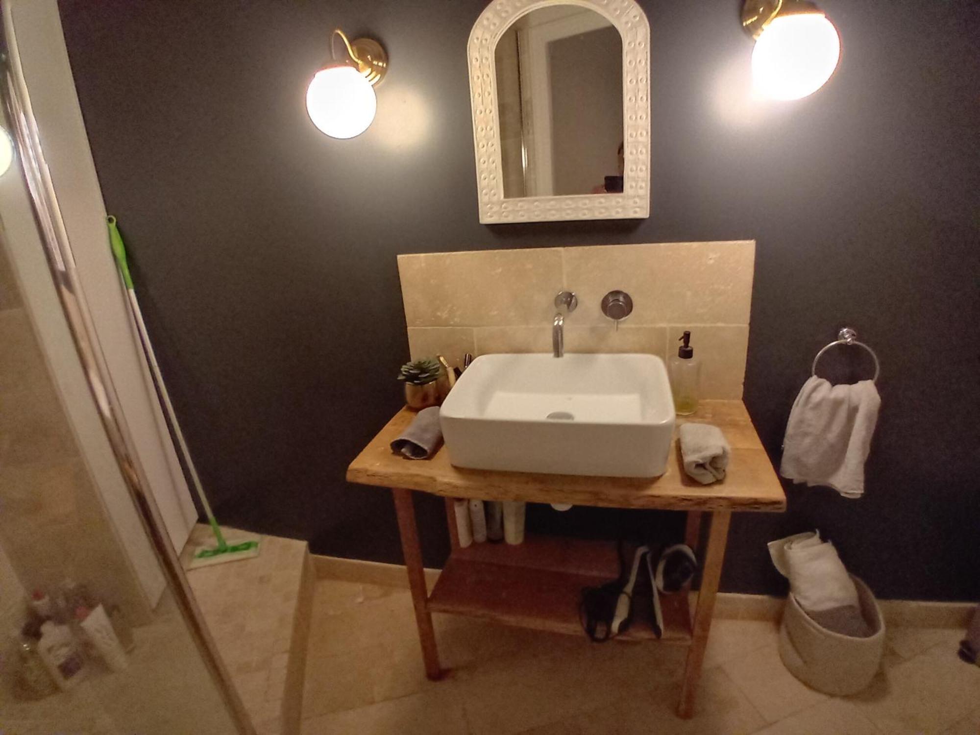 Center Paris, Amusing2bed Room,68sqm-5 Mins Eiffel Tour And Louvre Meusm ,gare Montparnasse ,front Metro Paris