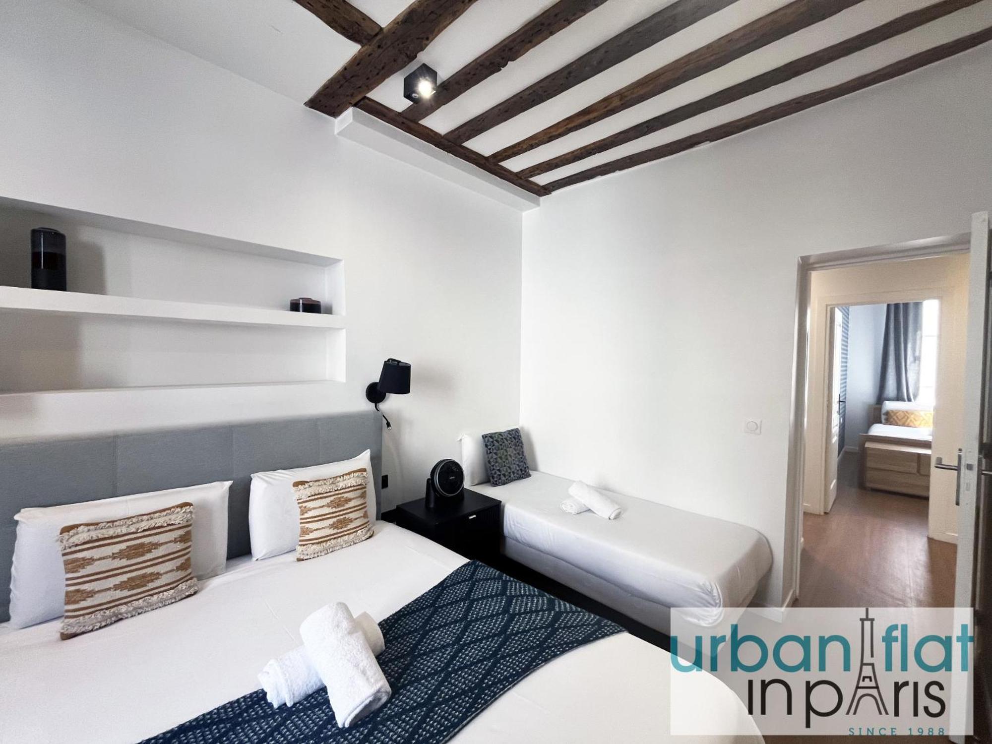 Urban Flat 108 - Stunning 4 Bdr Flat In *