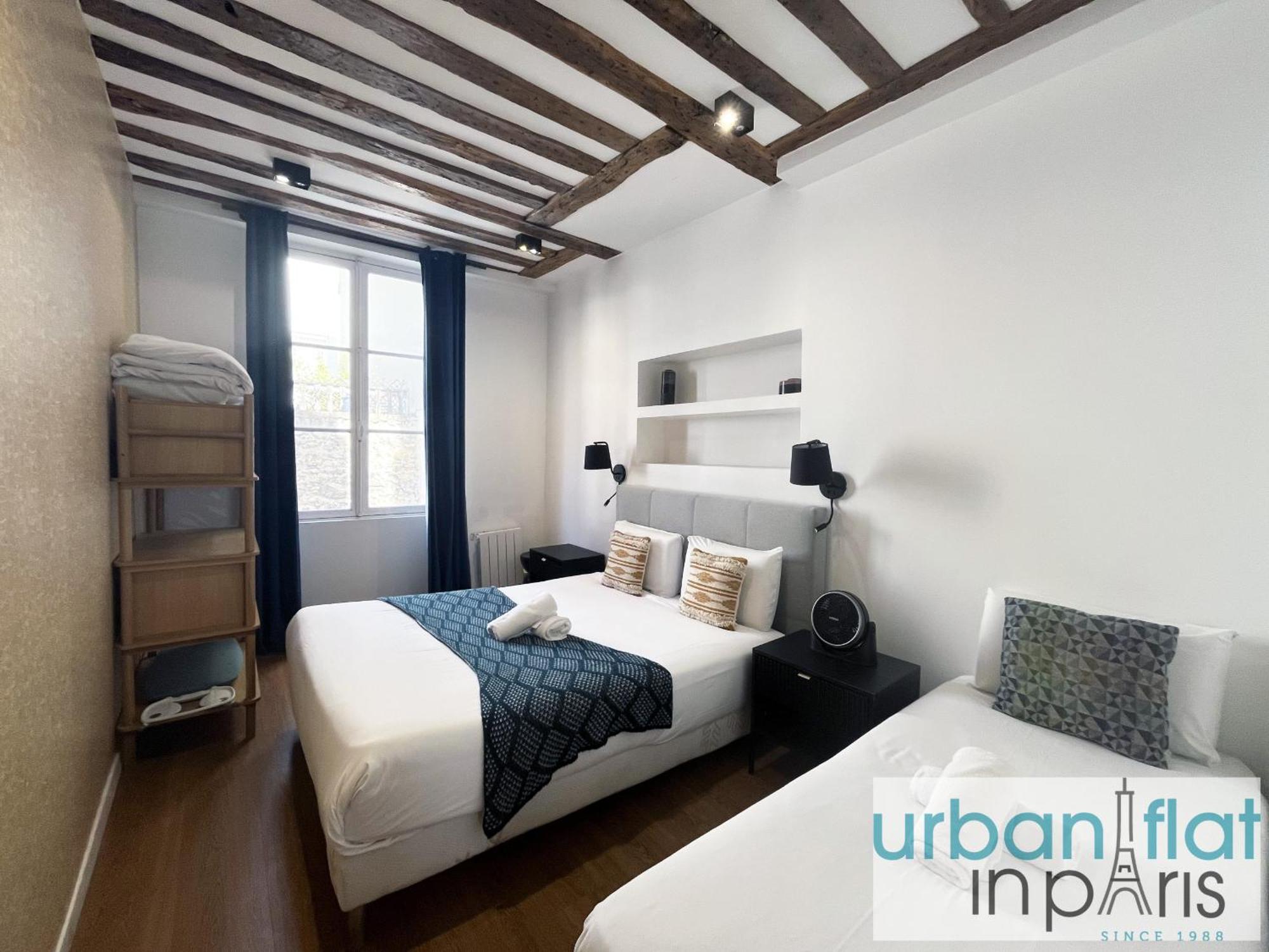 Urban Flat 108 - Stunning 4 Bdr Flat In *