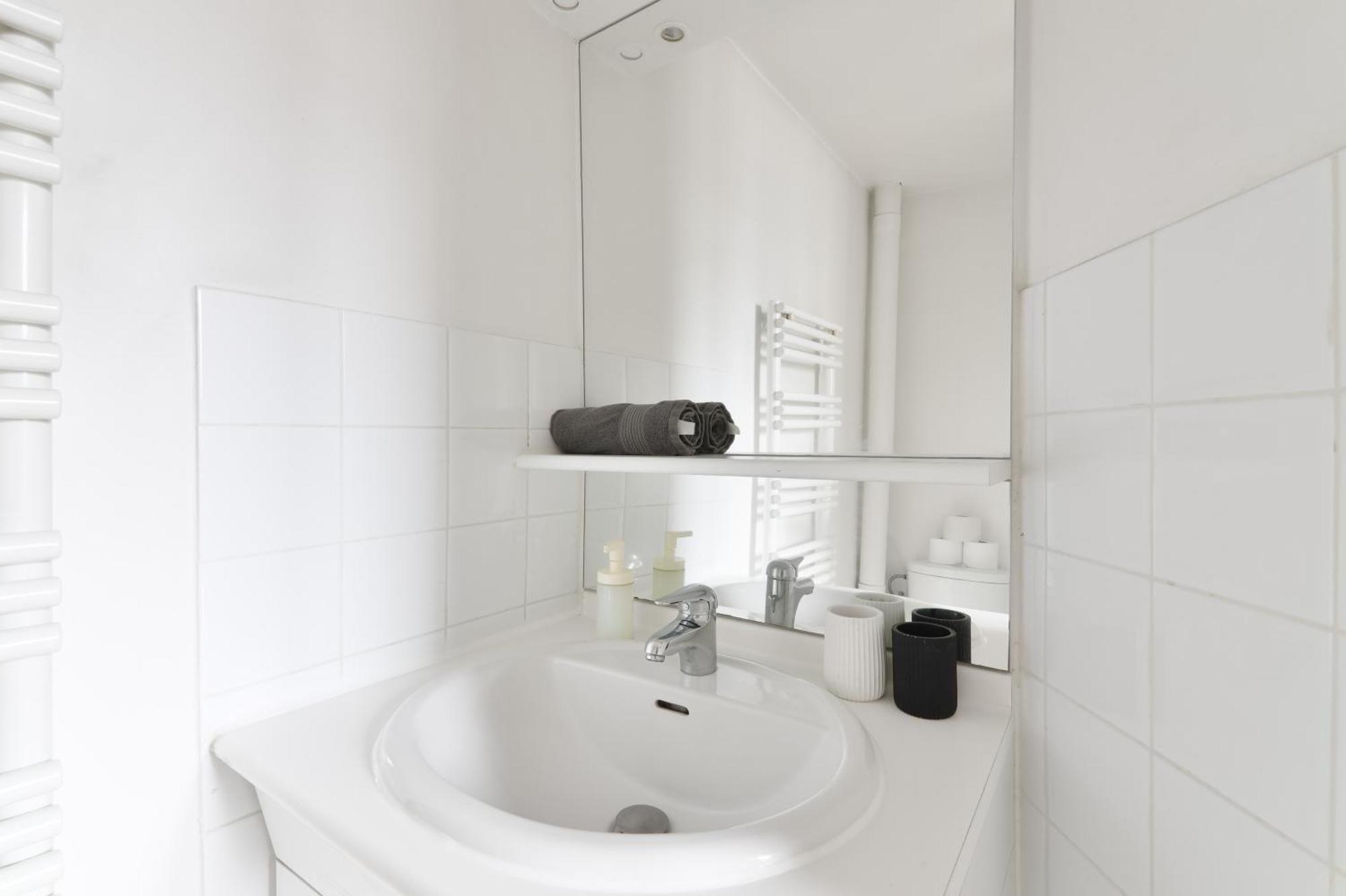 Apartment - Quartier Champs-elysees 5 Free Netflix *