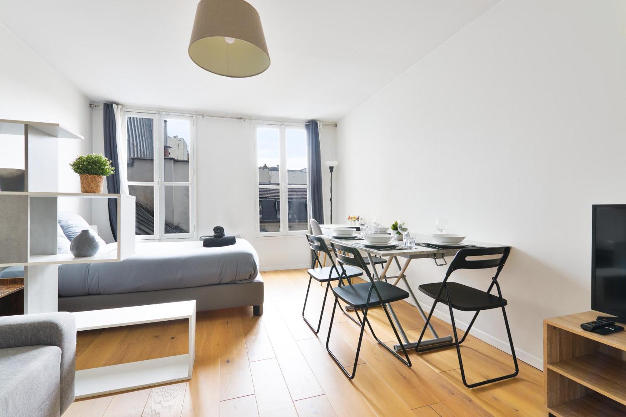 - Quartier Champs-elysees 5 Free Netflix Paris