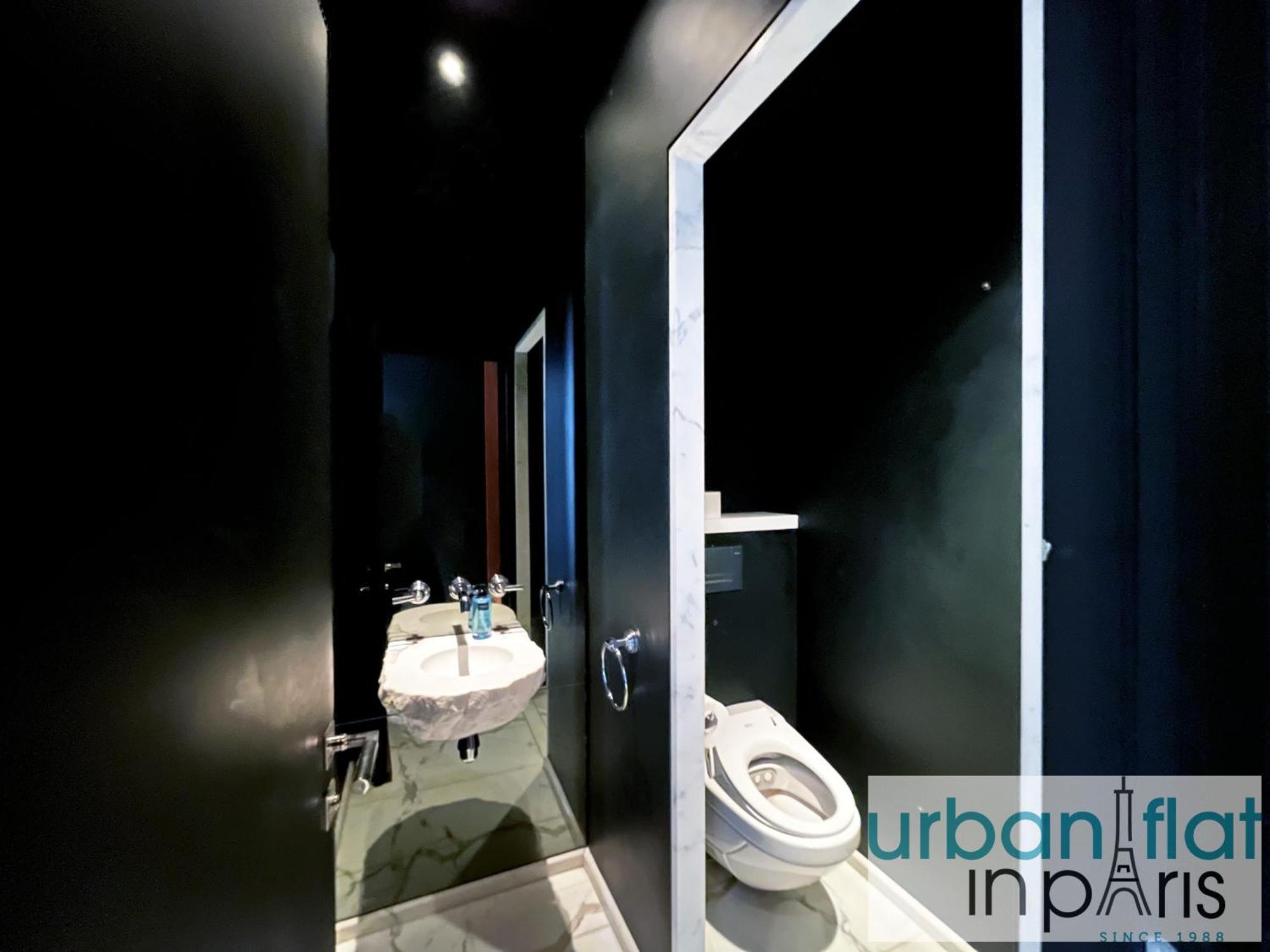 Apartment Urban Flat 155 - Luxury 2 Bedroom Flat In Paris