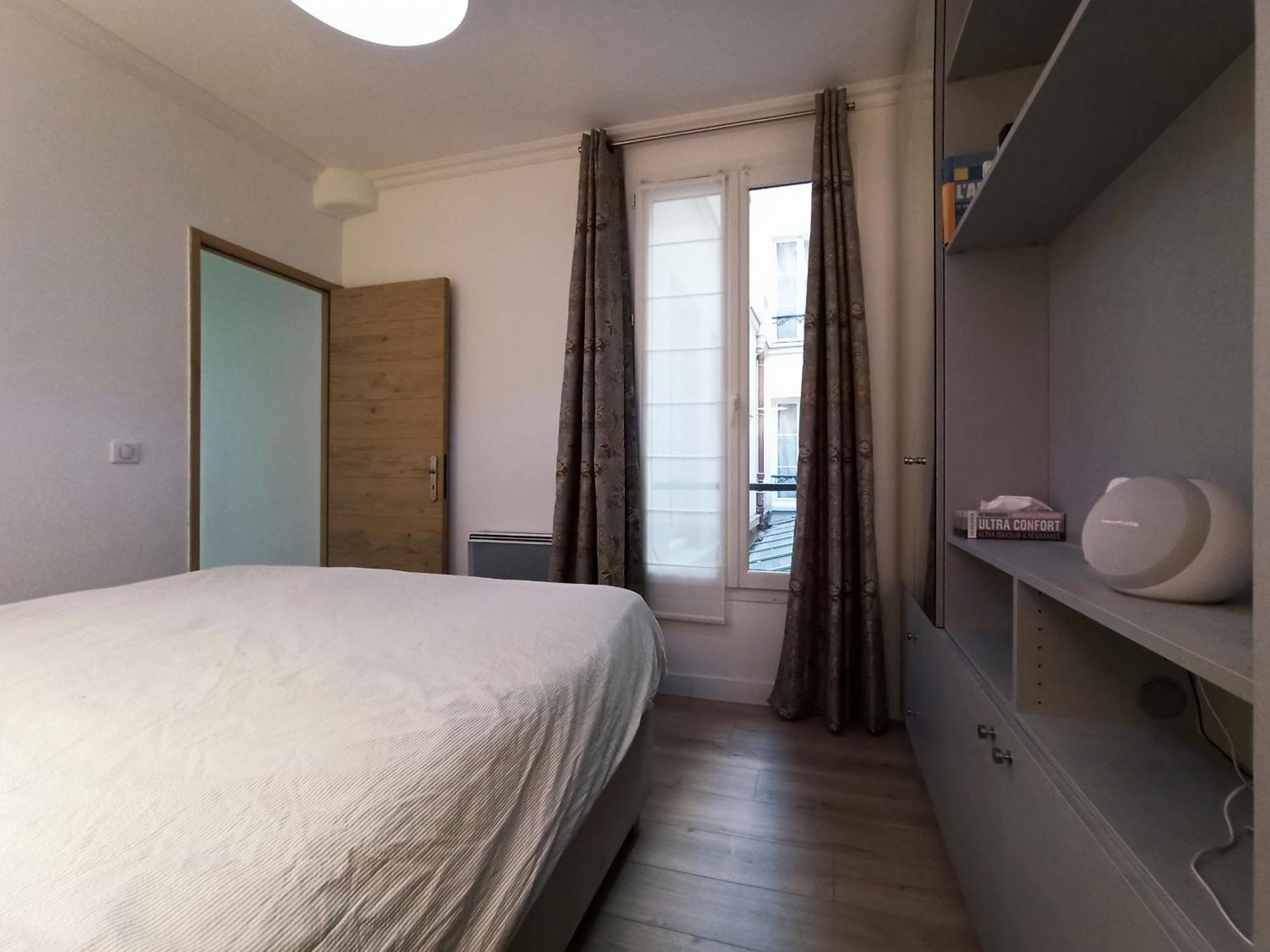 Rue Du Faubourg St Honore #1 - 8 * Paris