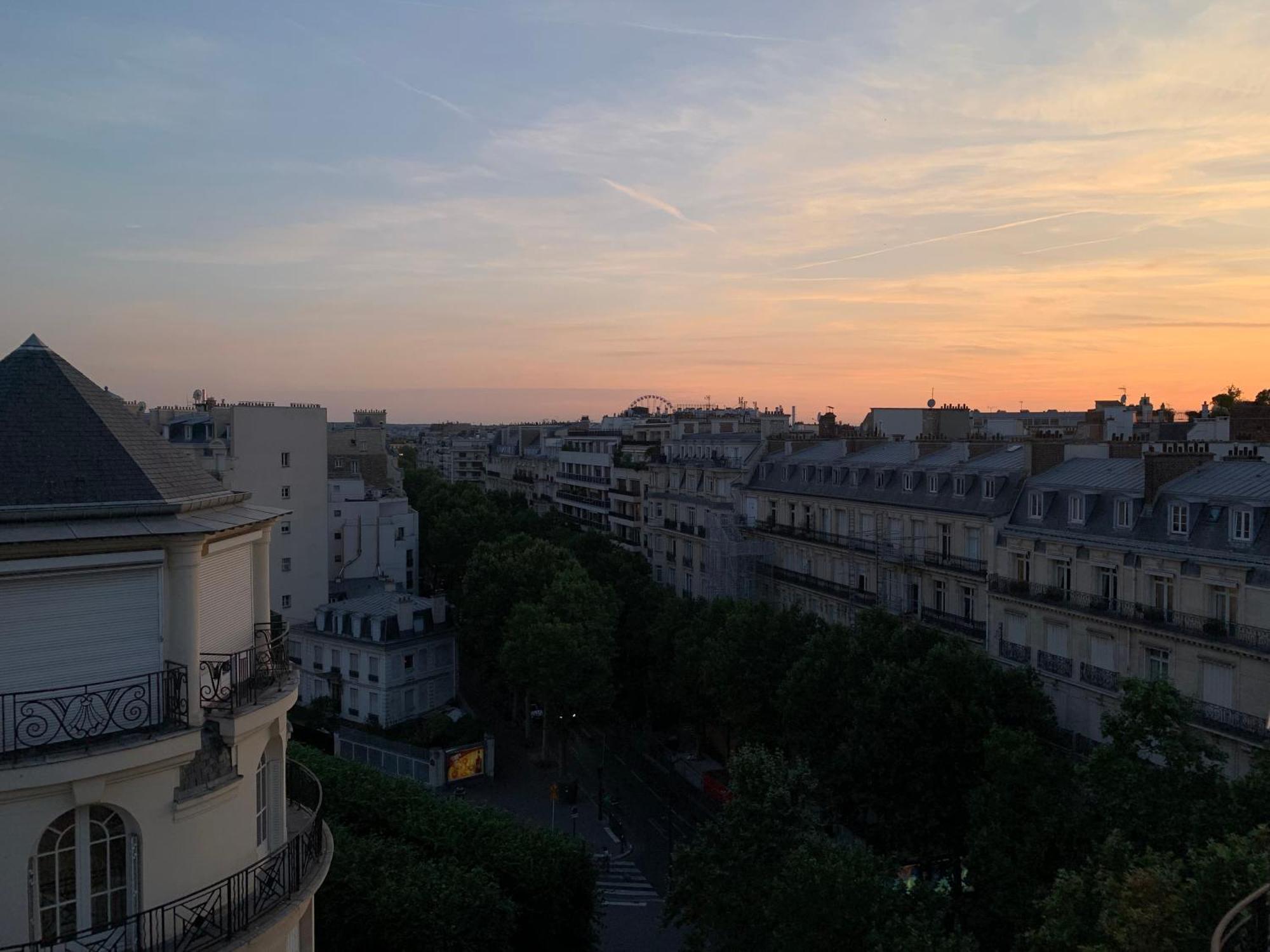 Couette-café Trocadero & Eiffel Tower
