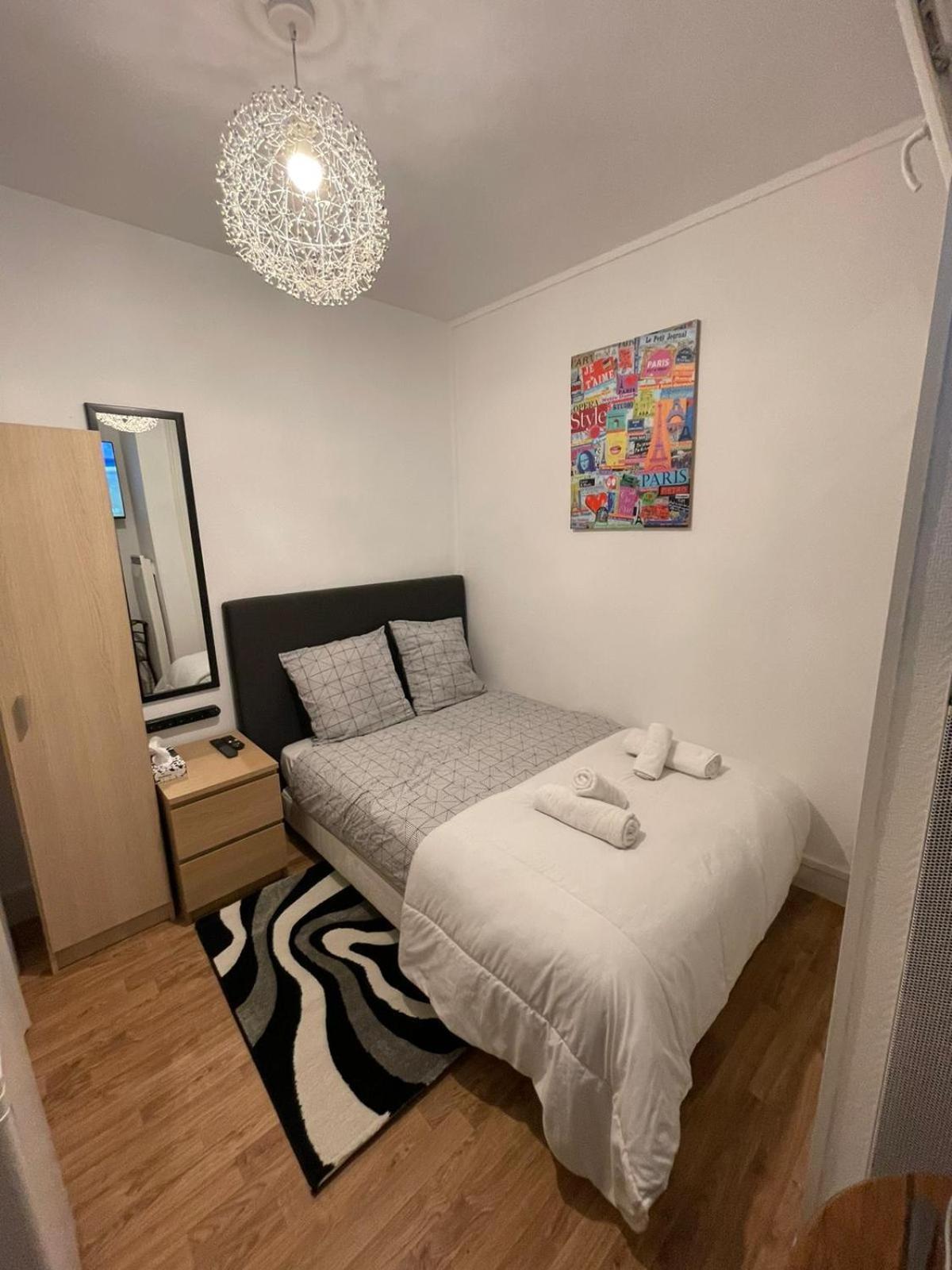 Apartment Dame De Fer Paris