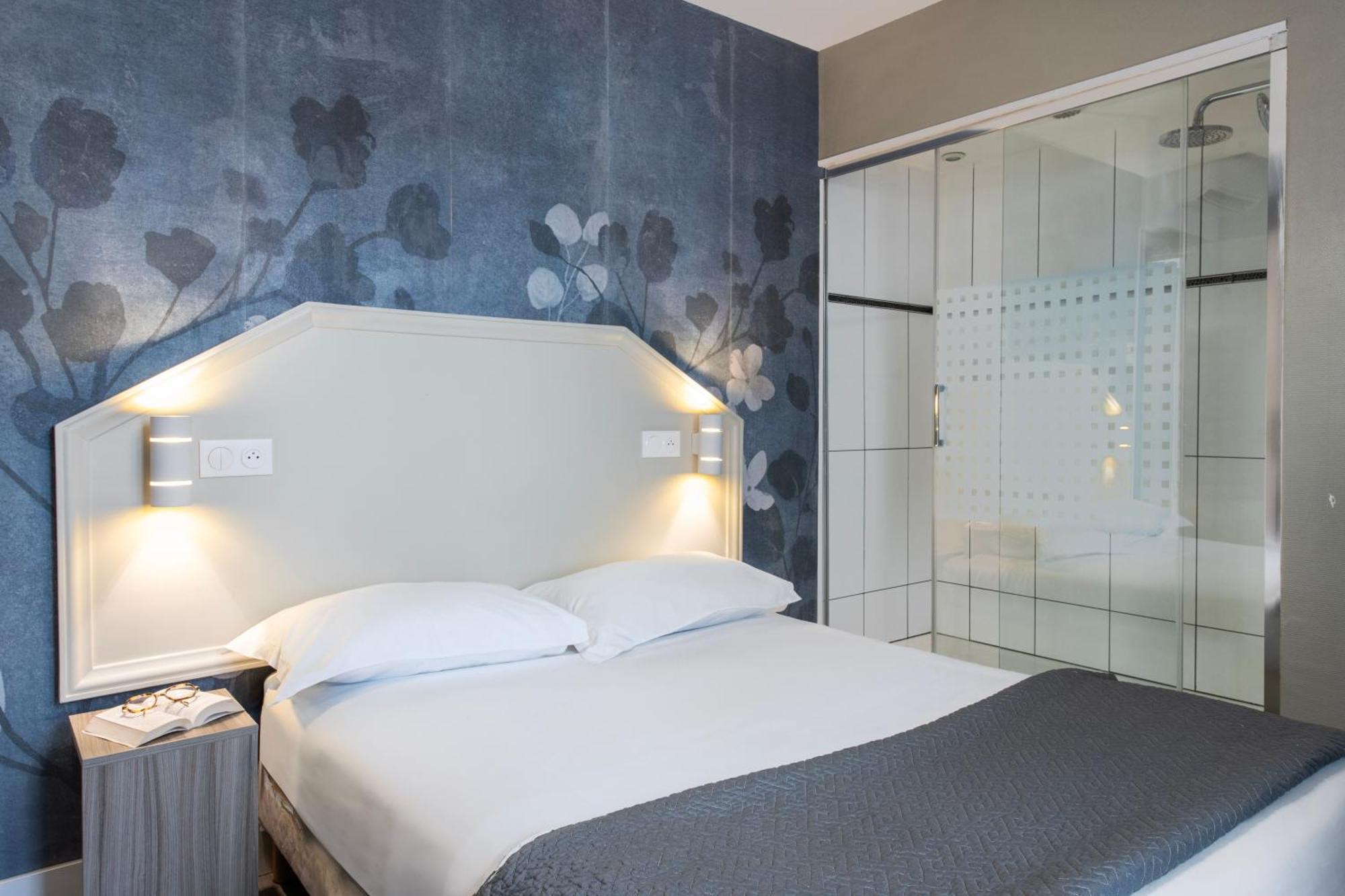 Ambassadeur Hotel Paris