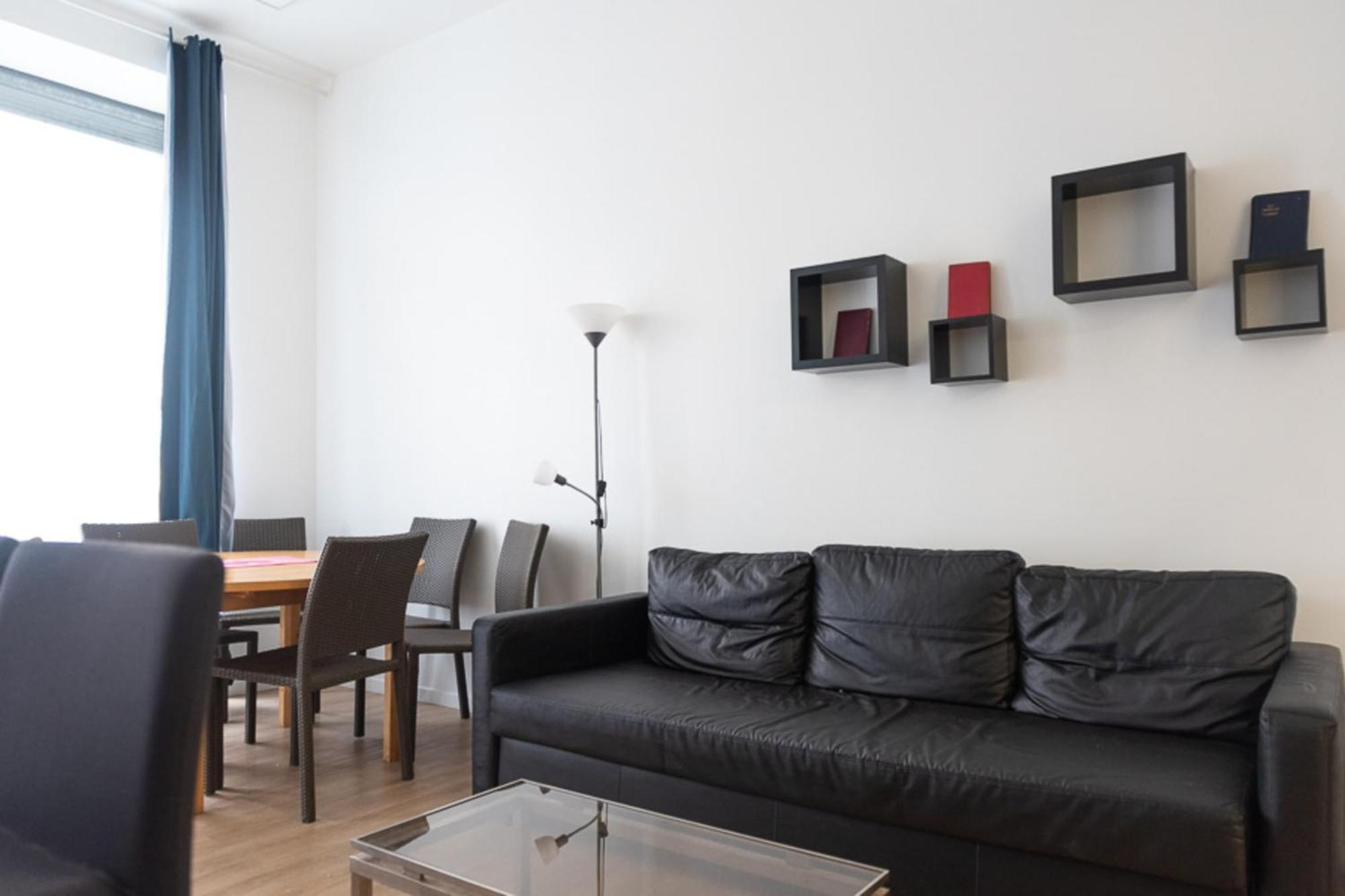Comfortable 49 M In The Heart Of Paris