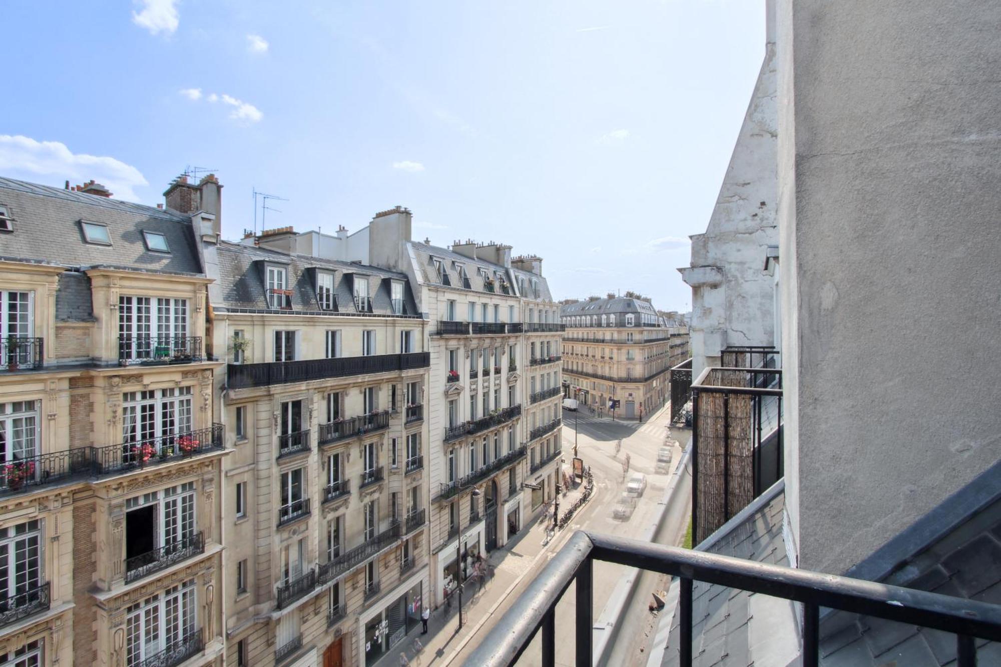 Apartment Lovely Studio For 2 People In By Weekome *