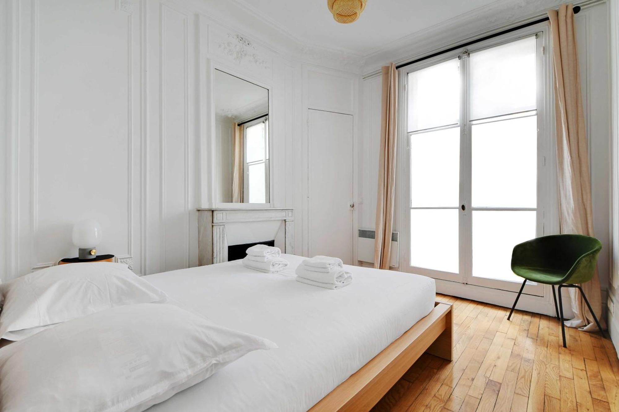 Elegant And Modern 3bd 6p - Eiffel Tower