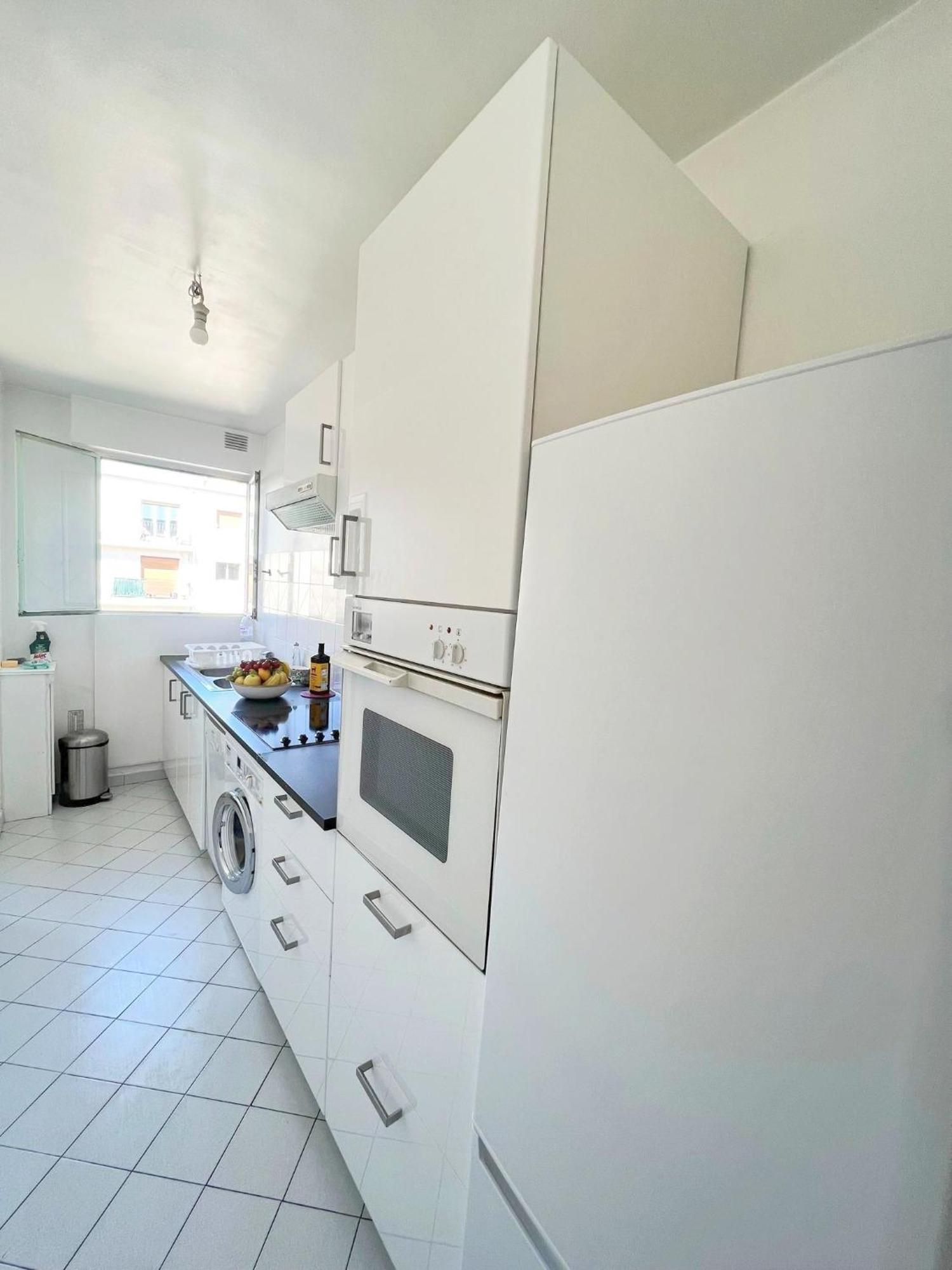 Apartment Bright & Cozy In Passy, Trocadero, Paris