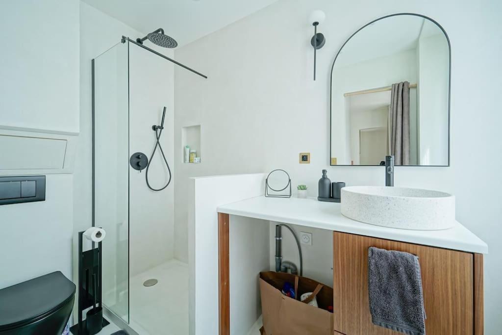 T2 Luxueux Invalides 2 Voyageurs Apartment *