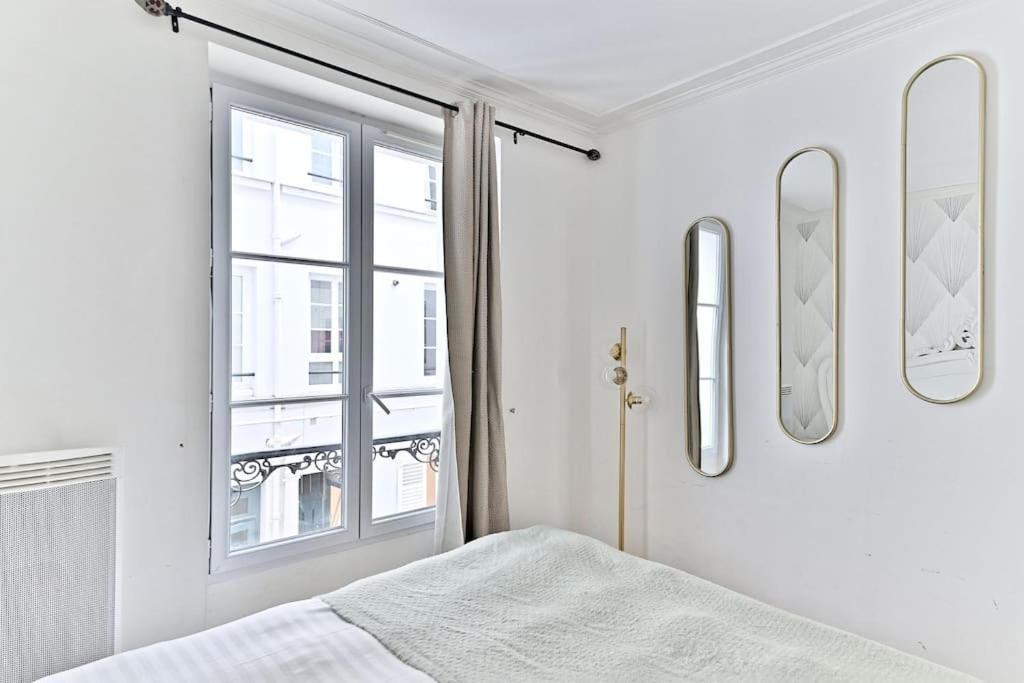 Chic #eiffeltower #champdemars -v Apartment *