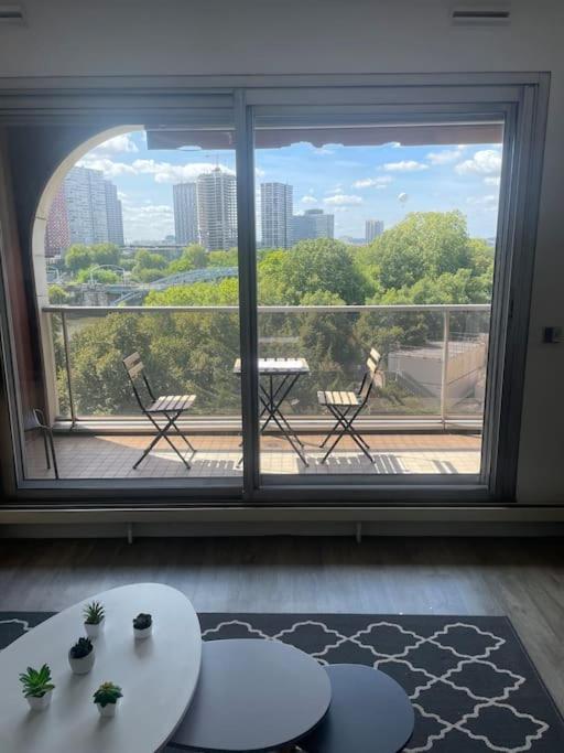 Appartement Tour Eiffel Vue Seine Avec Terrasse Paris