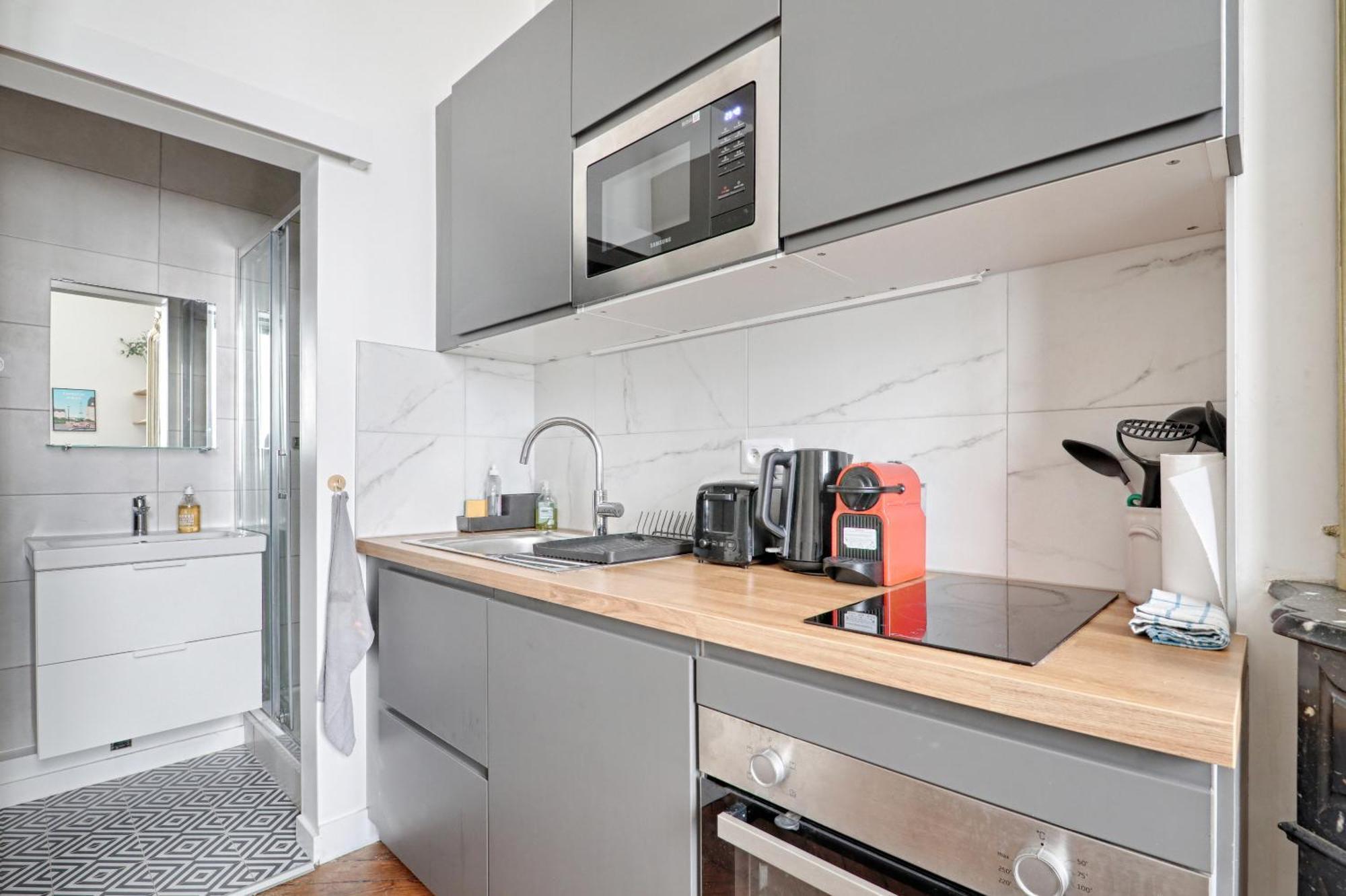 Liege - Saint-lazare, Location Very Paris