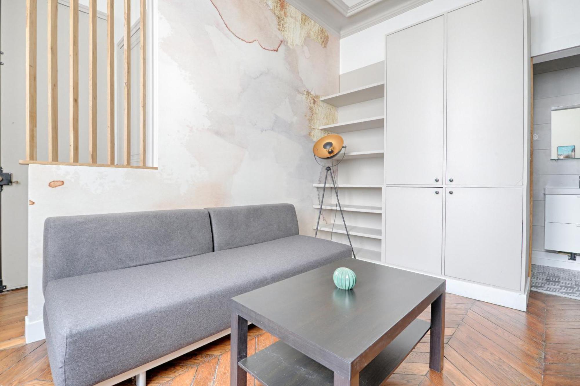 Liege - Saint-lazare, Location Very Apartment
