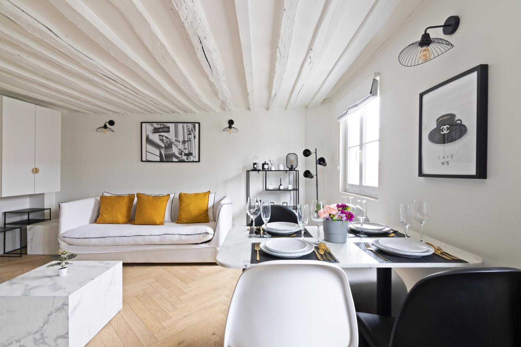 Elegant Pres Du Musee Du Louvre Et Du Jardin Des Tuileries Free Netflix Apartment Paris