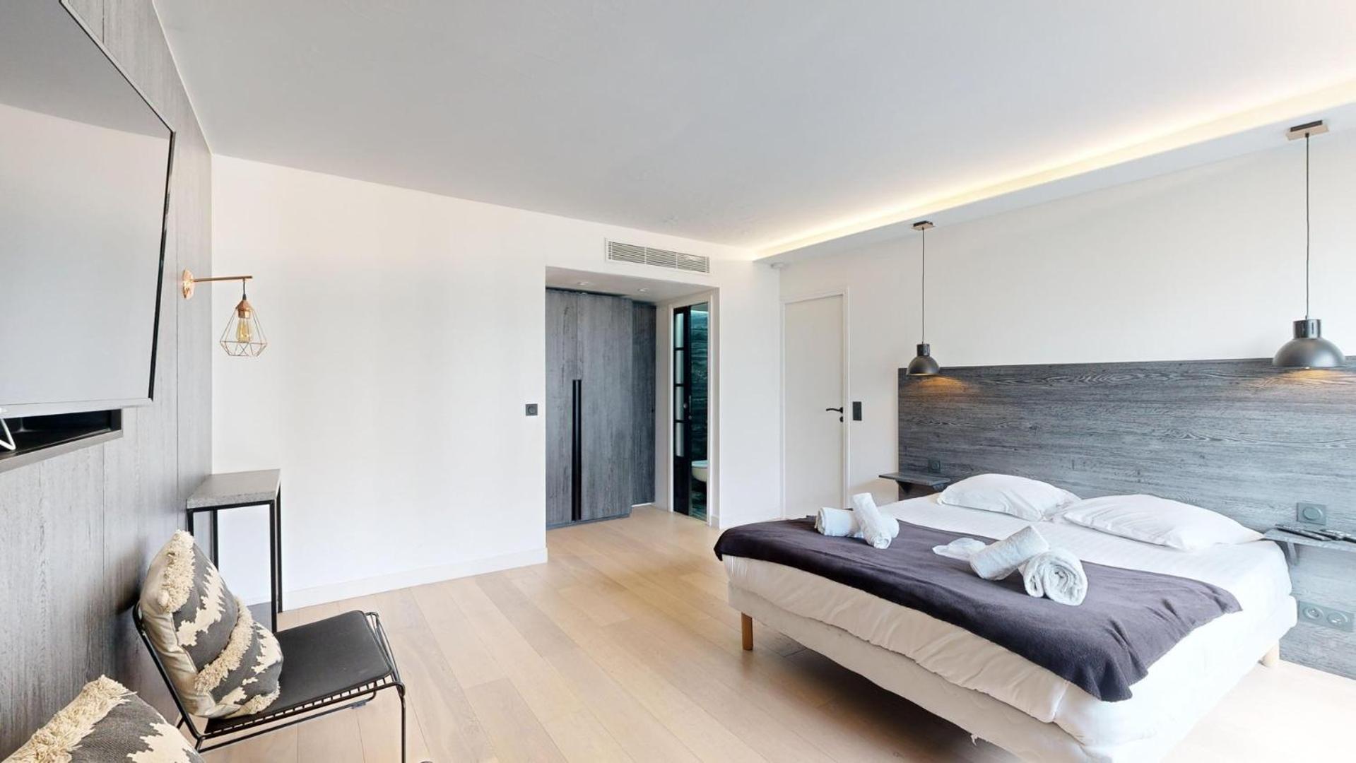 Bluestay 55 - A Apartment *