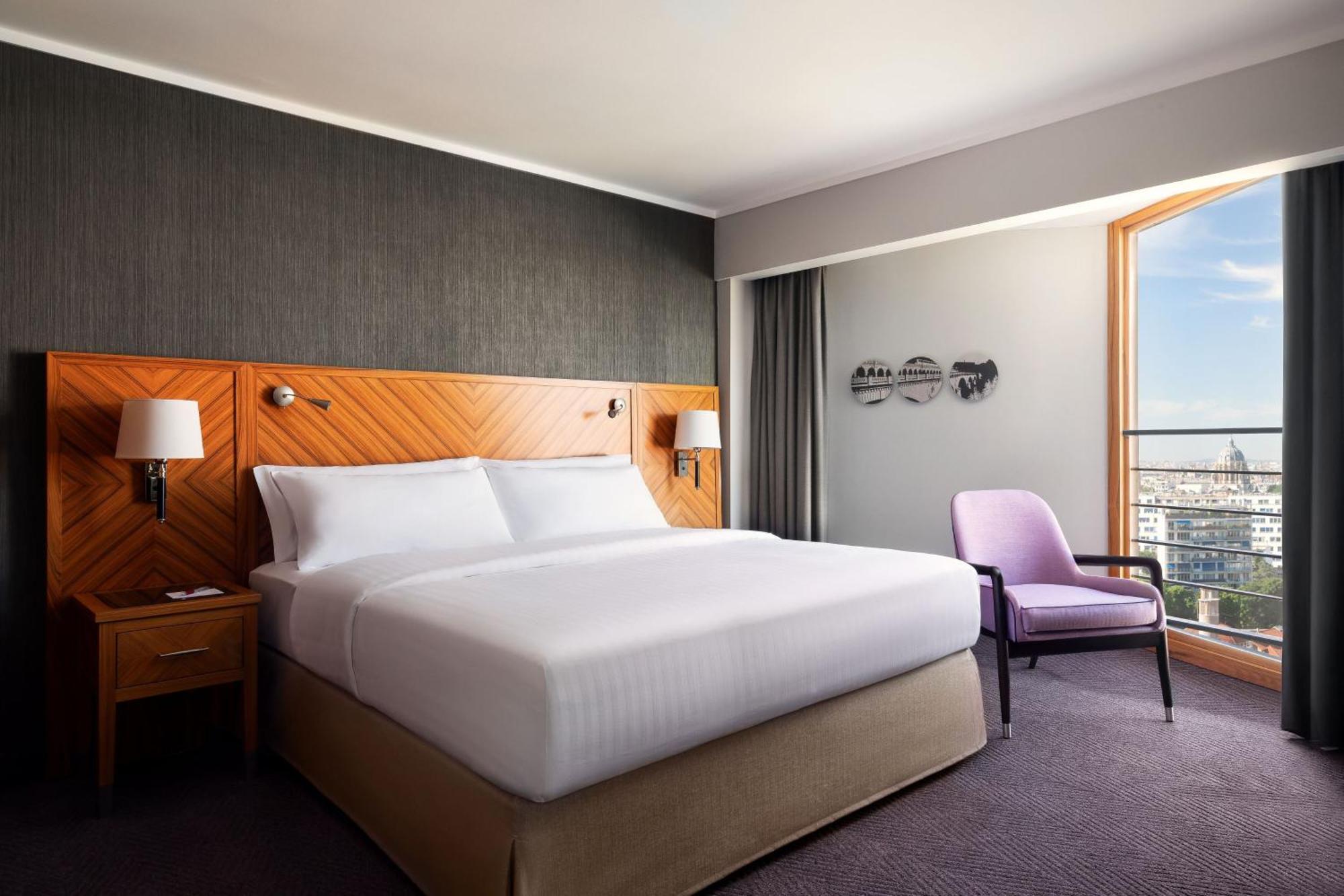Marriott Rive Gauche & Conference Center 4* Paris