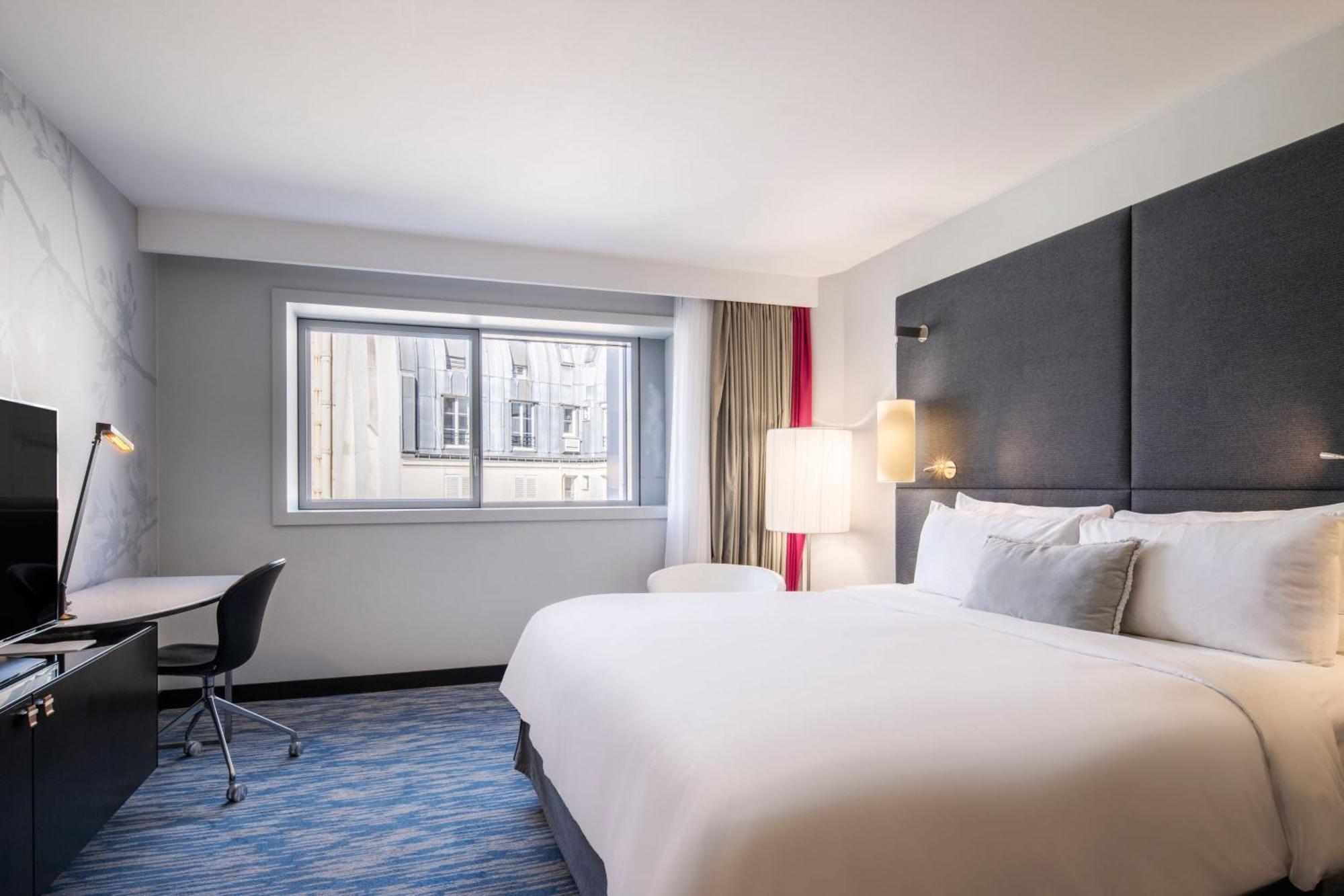 Renaissance Arc De Triomphe 5* Paris