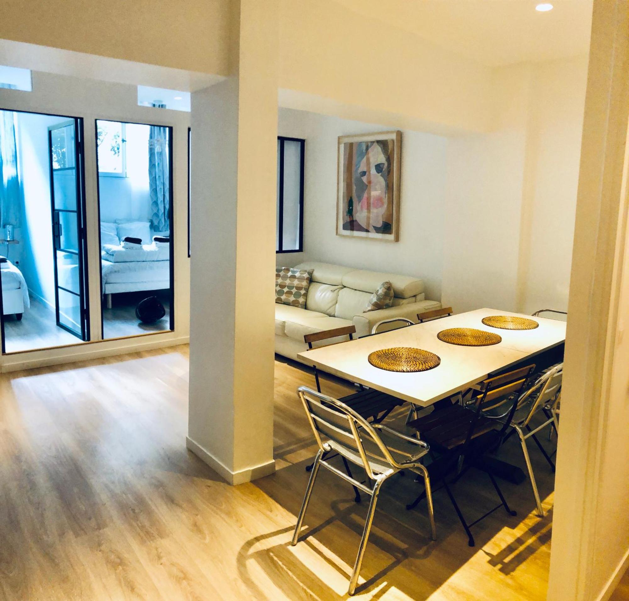 Metro Gambetta Apartment *