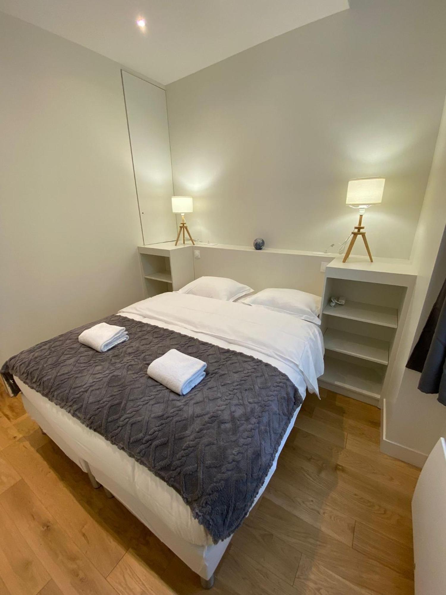 Apartment Aboukir Paris