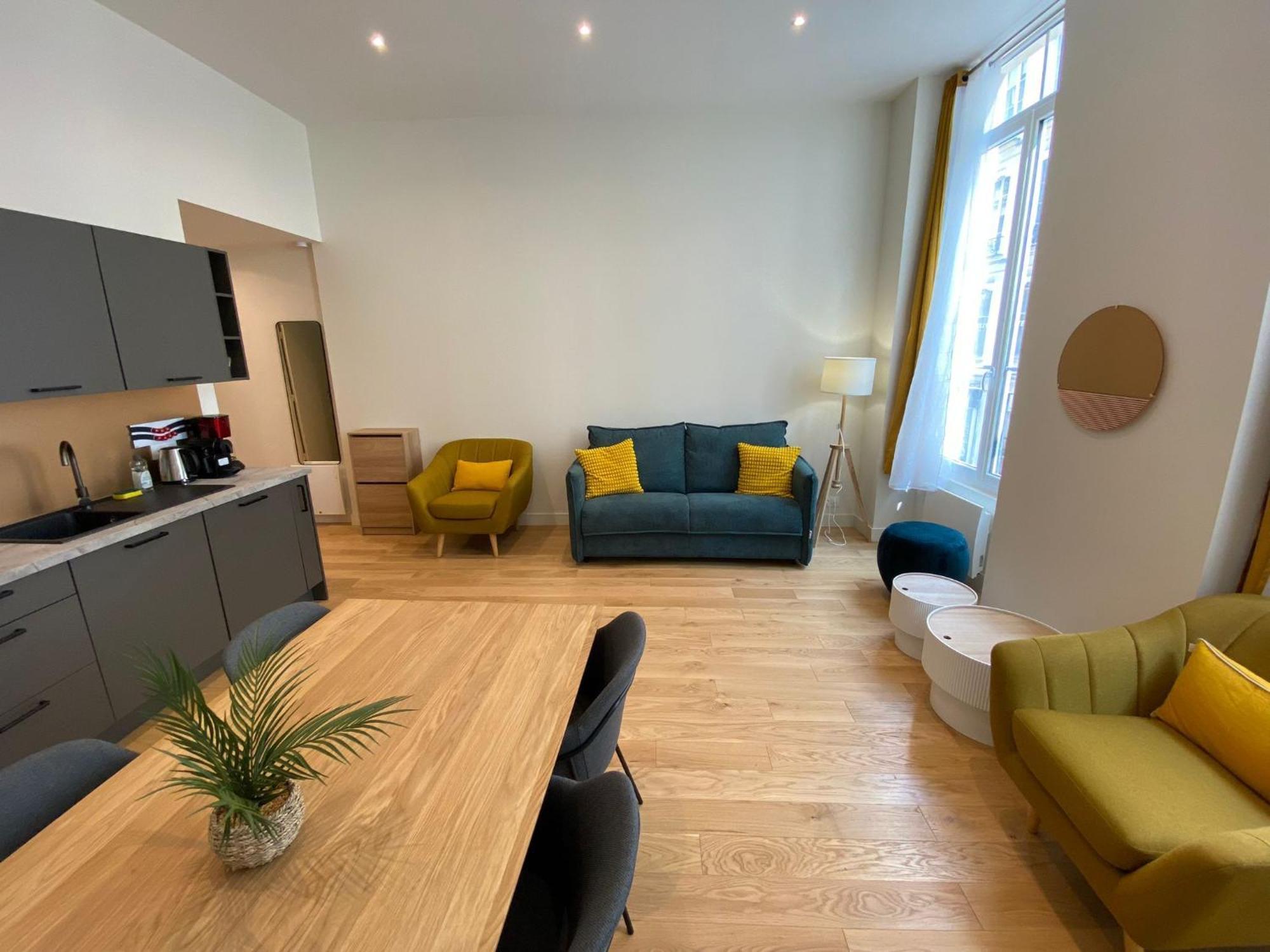 Apartment Aboukir Paris