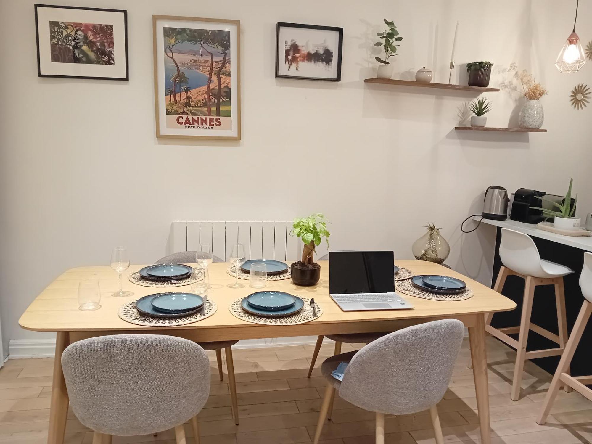 Apartment Center Paris, Amusing2bed Room,68sqm-5 Mins Eiffel Tour And Louvre Meusm ,gare Montparnasse ,front Metro